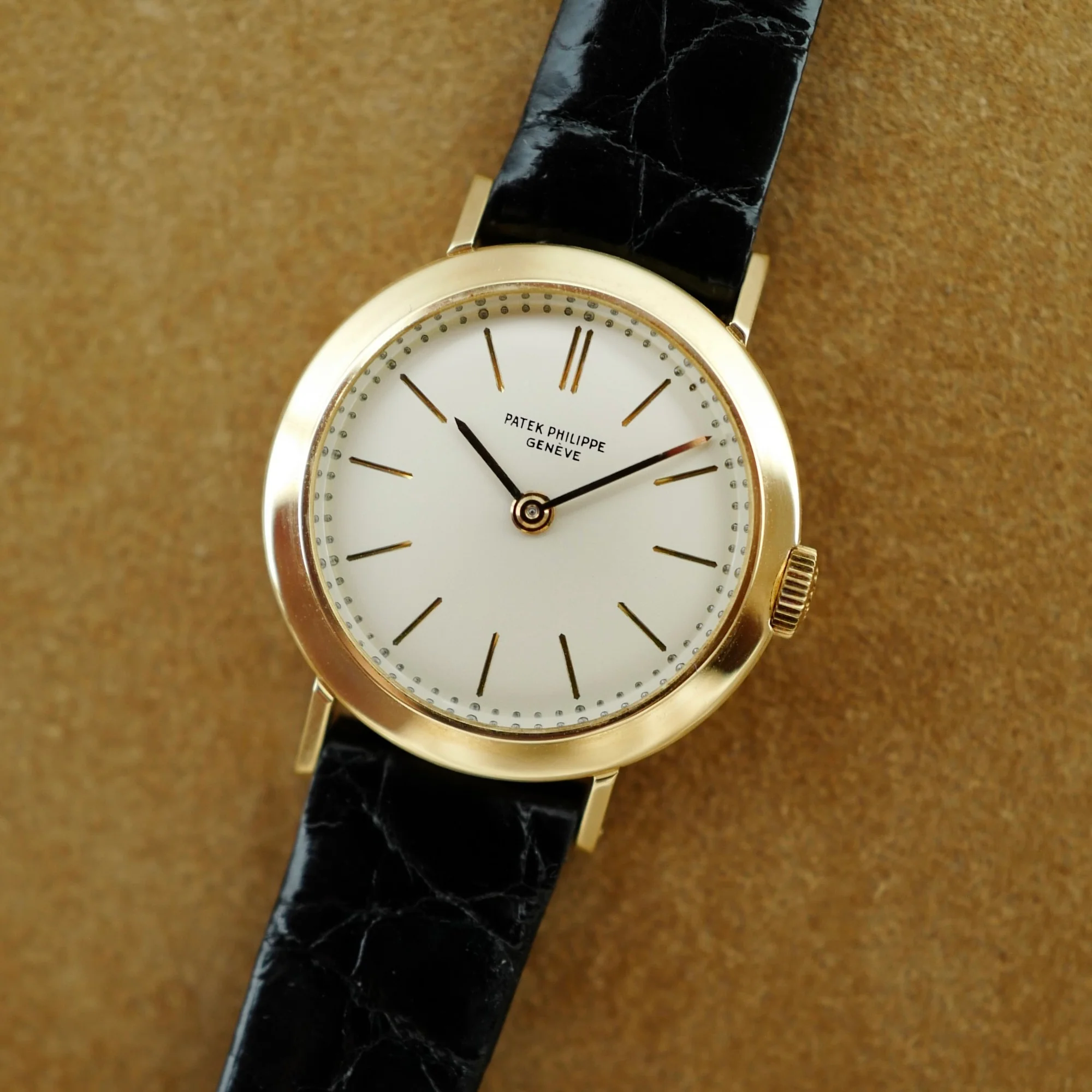 Patek Philippe Yellow Gold Mini Calatrava Ref. 3276 - Image 2