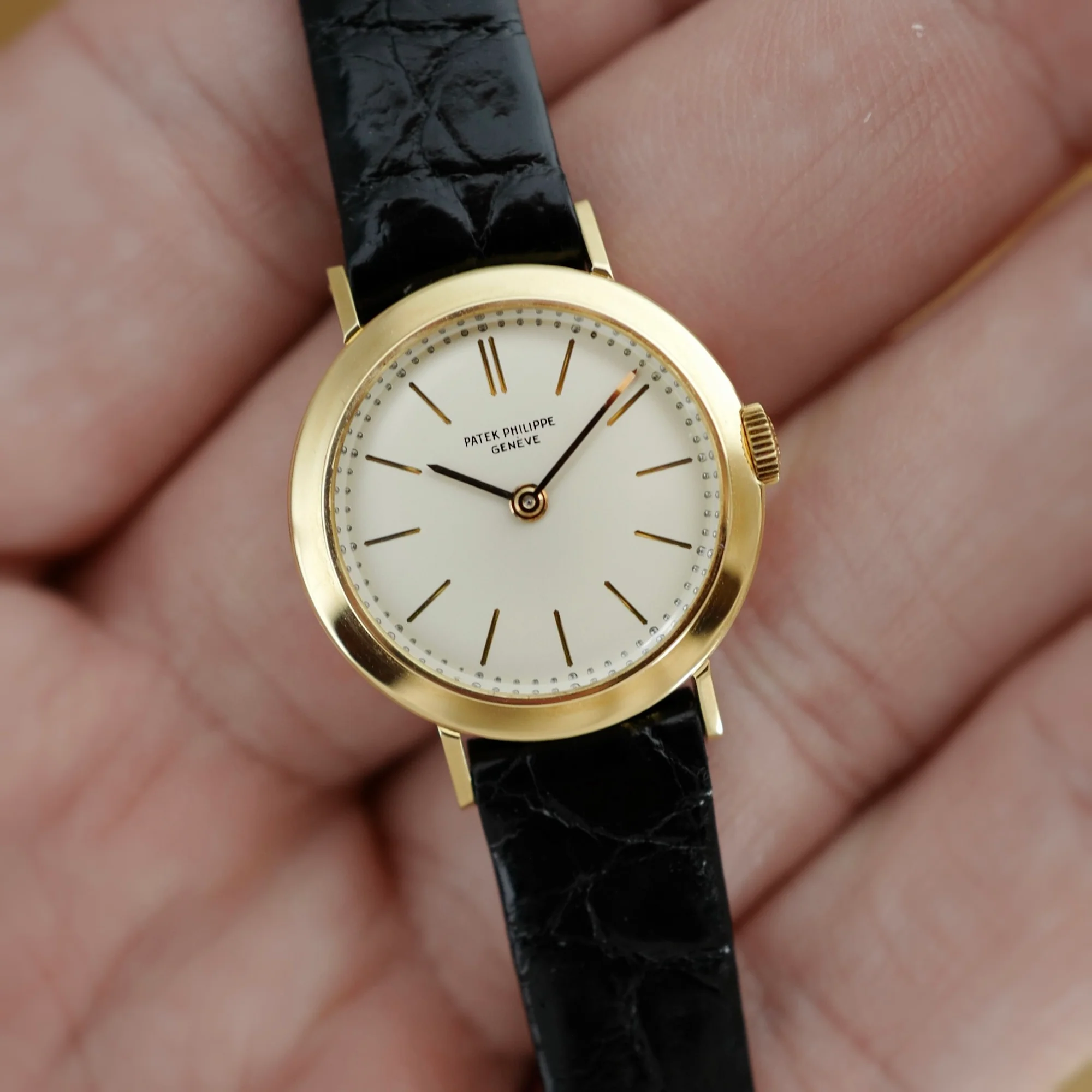 Patek Philippe Yellow Gold Mini Calatrava Ref. 3276 - Image 3