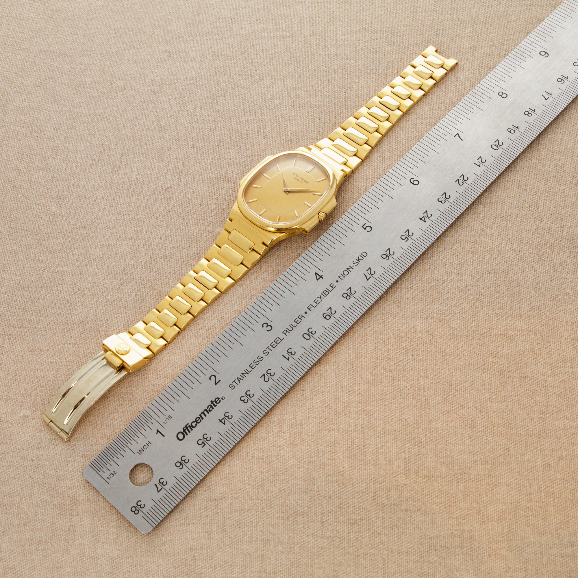 Patek Philippe Yellow Gold Nautellipse Nautilus Ref. 3770 Yellow Gold - Image 9