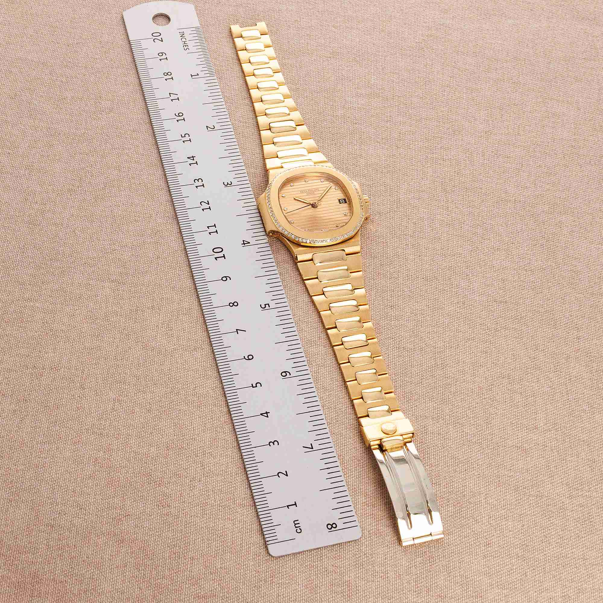 Patek Philippe Yellow Gold Nautilus Diamond Watch Ref. 3800 - Image 6