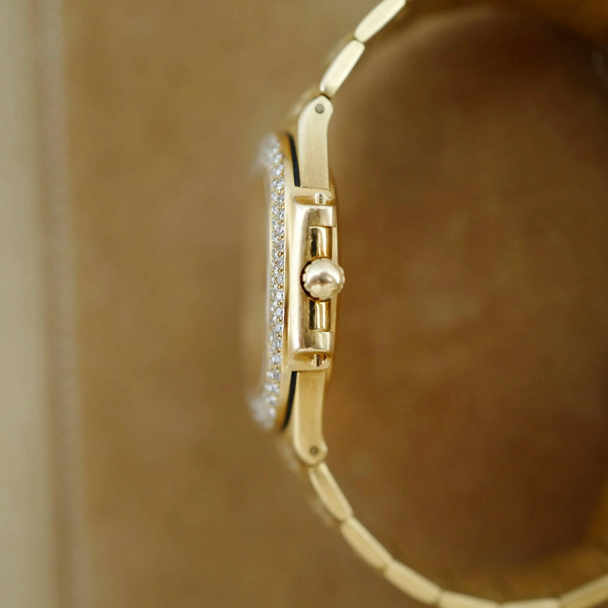 Patek Philippe Yellow Gold Nautilus Original Diamonds Watch Ref. 3900 - Image 7