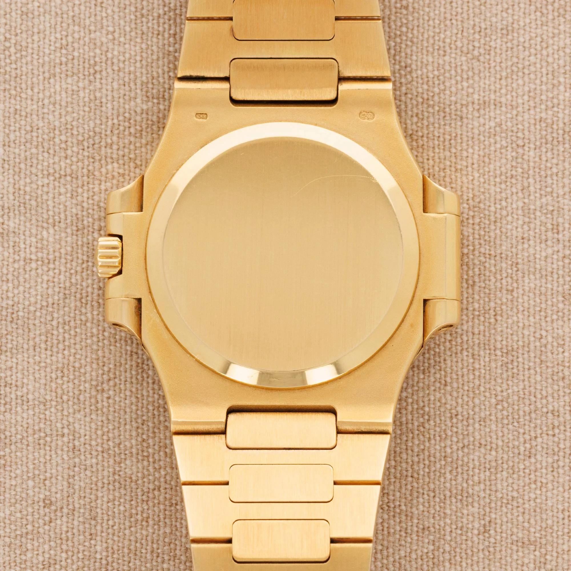 Patek Philippe Yellow Gold Nautilus Ref. 3800/105 with Pave Diamond and Emerald - Image 3