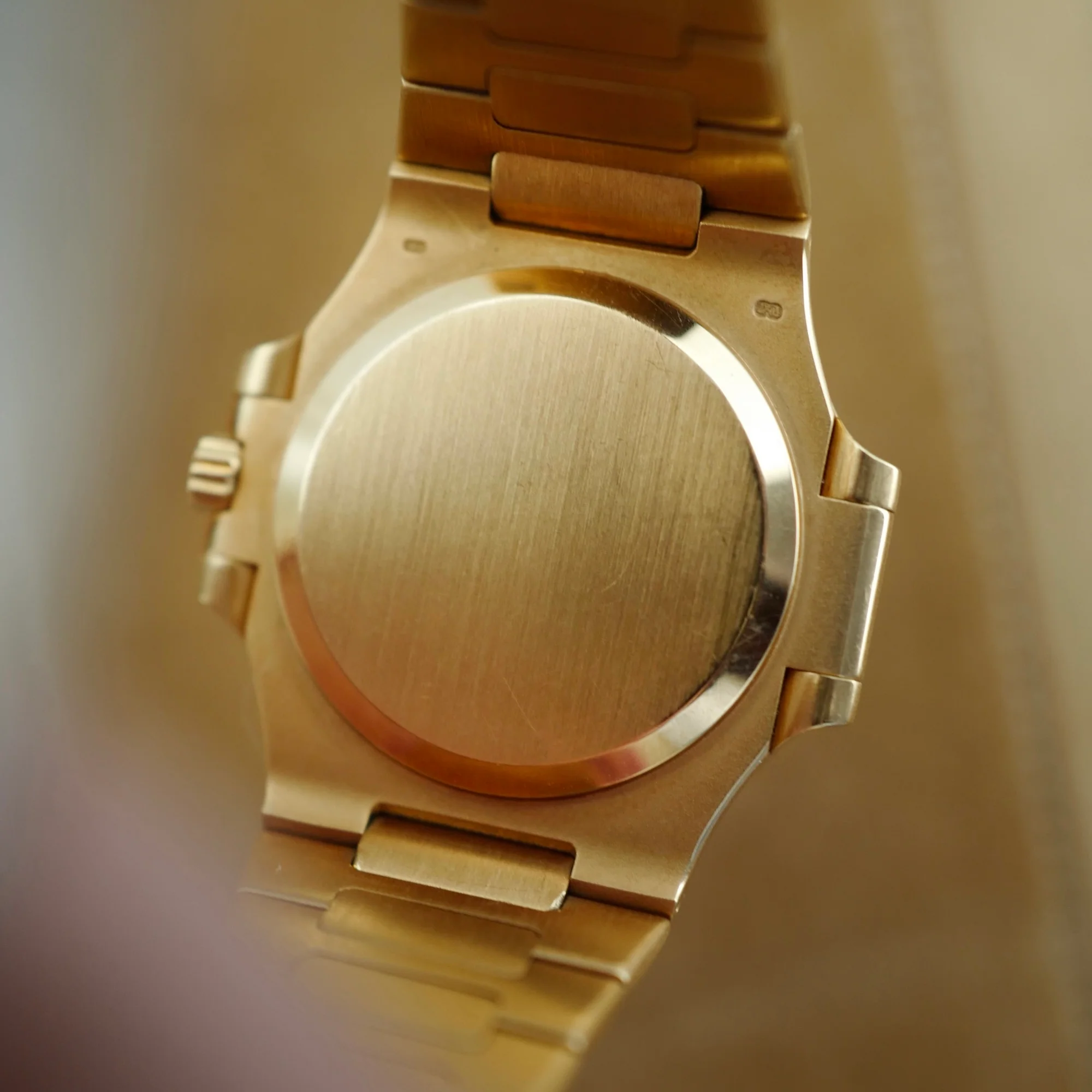 Patek Philippe Yellow Gold Nautilus Watch Ref. 3800 - Image 8