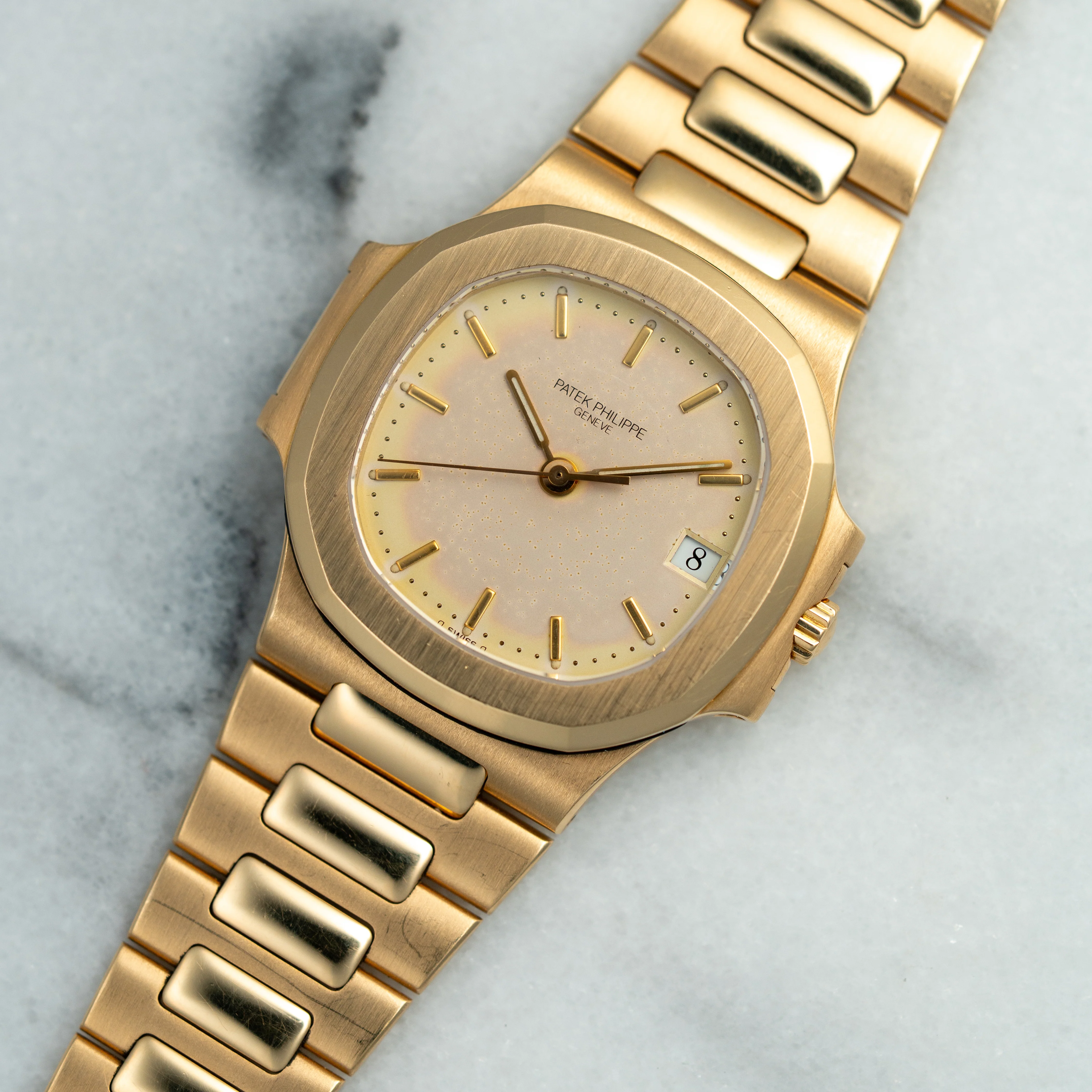 Patek Philippe Yellow Gold Nautilus Watch Ref. 3800 with Ceramic Dial - Image 3