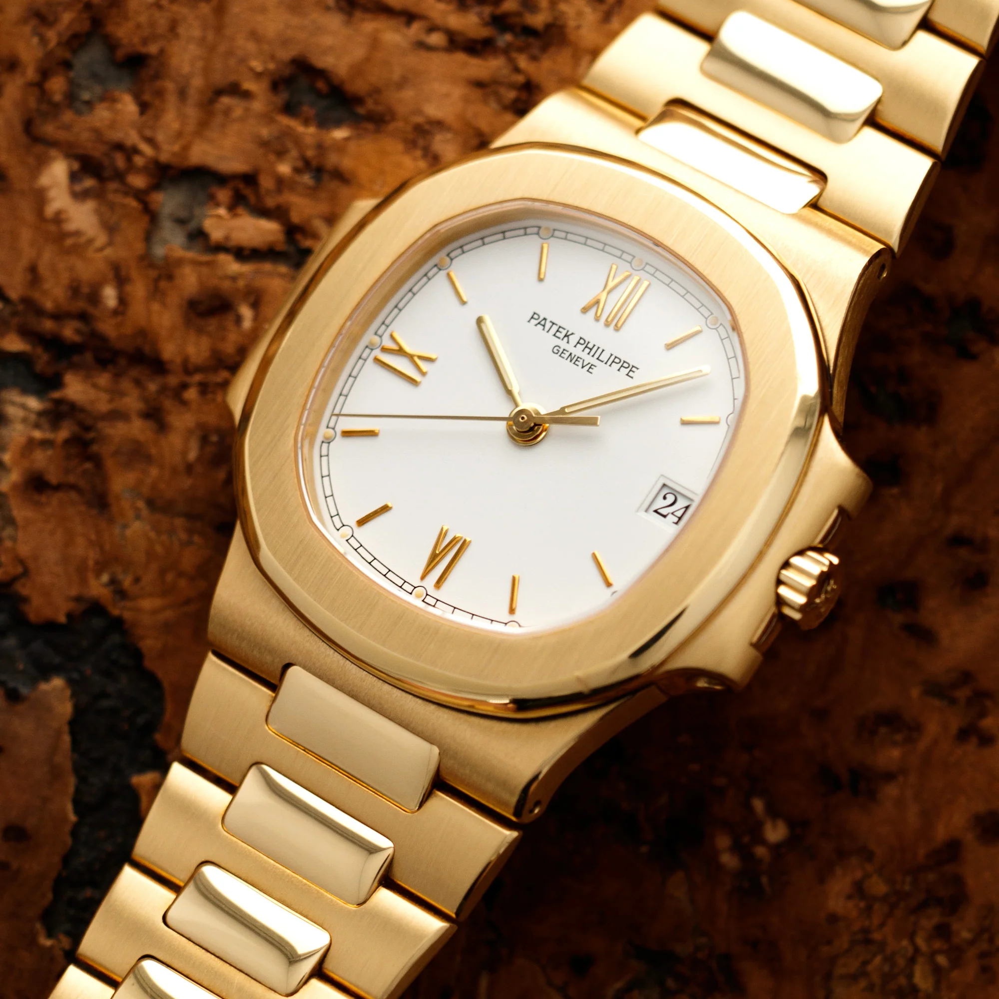 Patek Philippe Yellow Gold Nautilus Watch Ref. 3800 with Rare White Roman Numerals Dial - Image 2