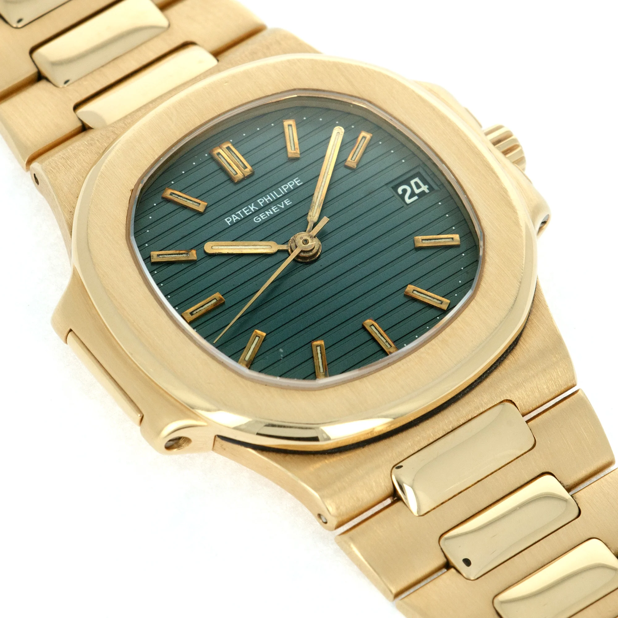 Patek Philippe Yellow Gold Nautilus Watch Ref. 3800 - Image 3
