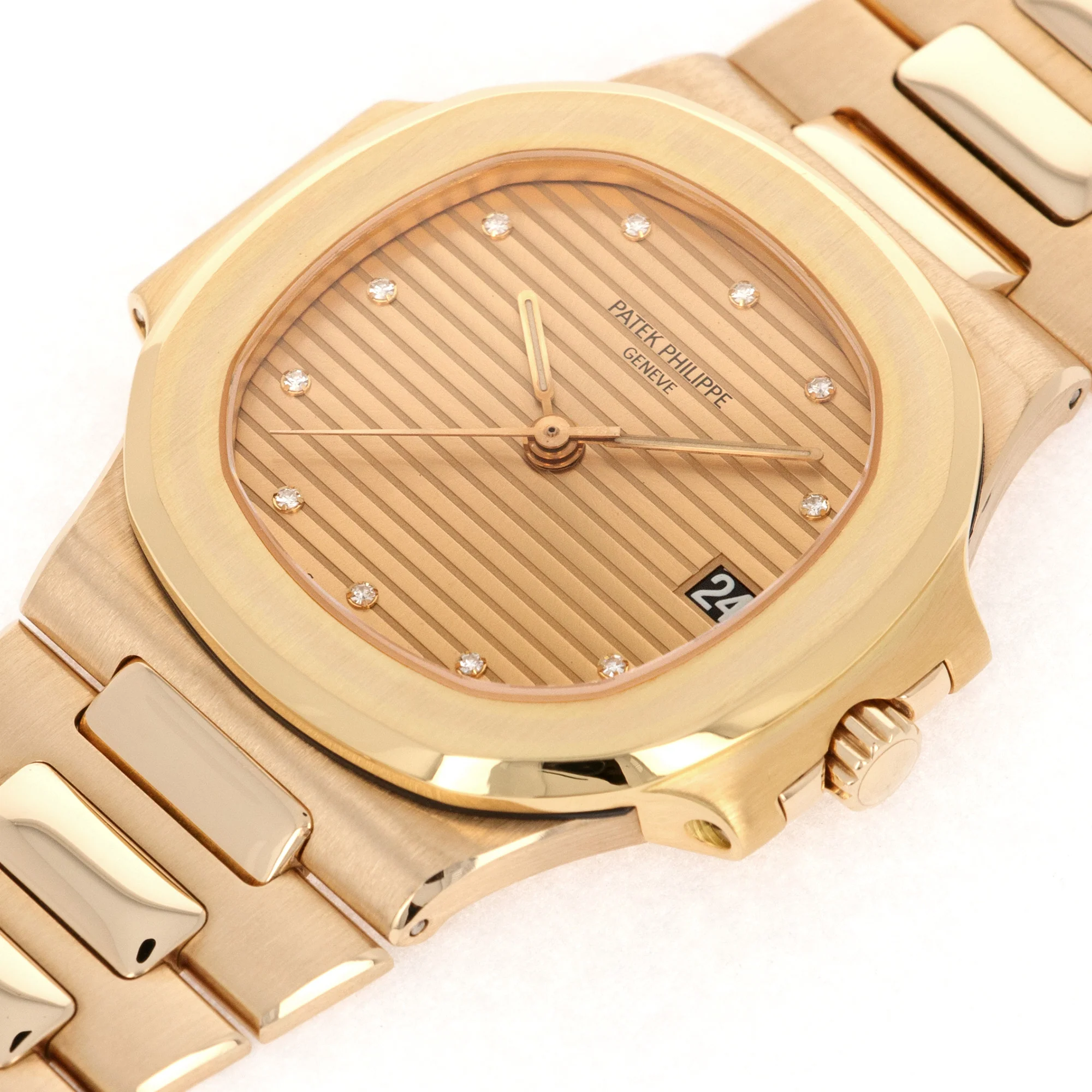 Patek Philippe Yellow Gold Nautilus Watch Ref. 3800 - Image 4