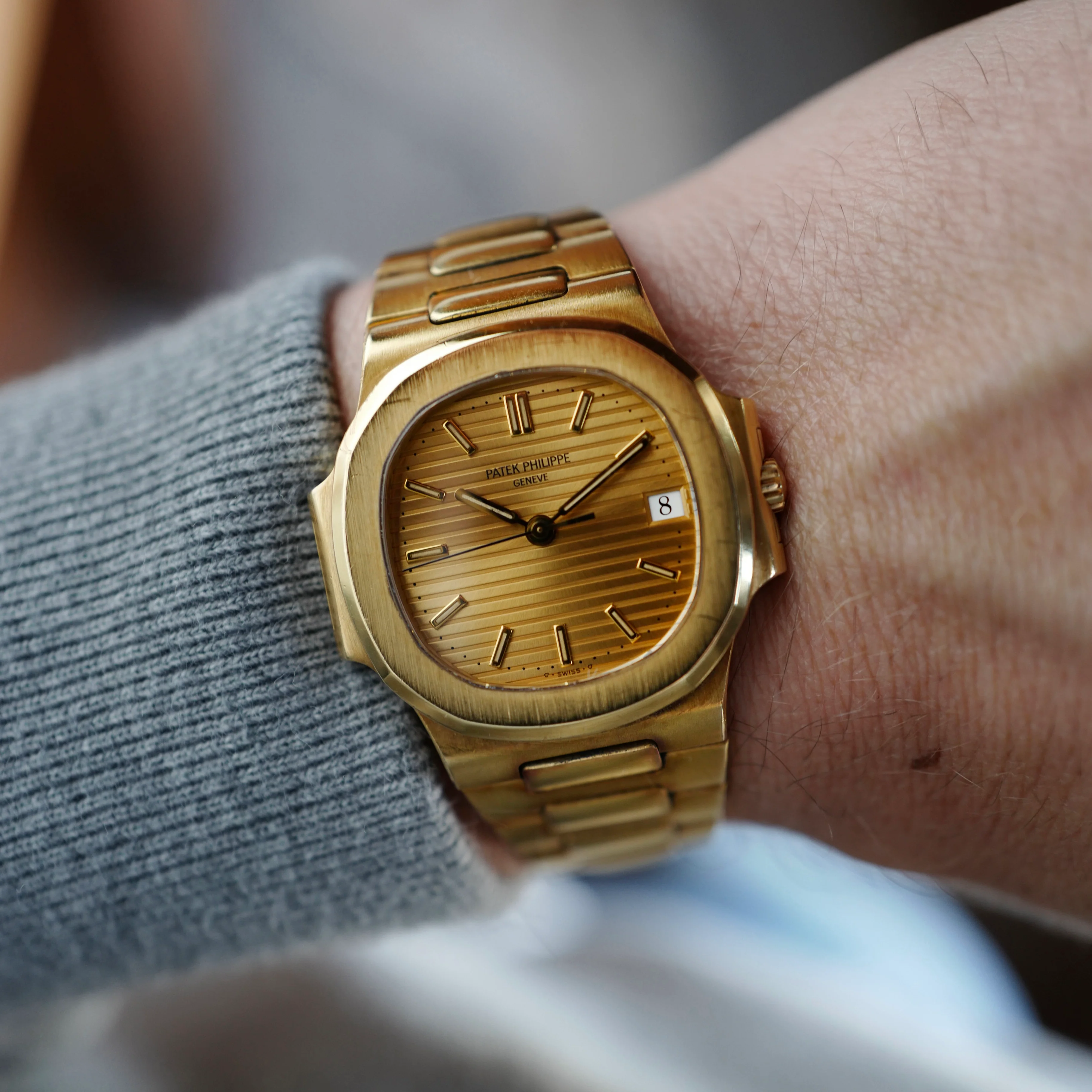 Patek Philippe Yellow Gold Nautilus Watch Ref. 3800 - Image 4