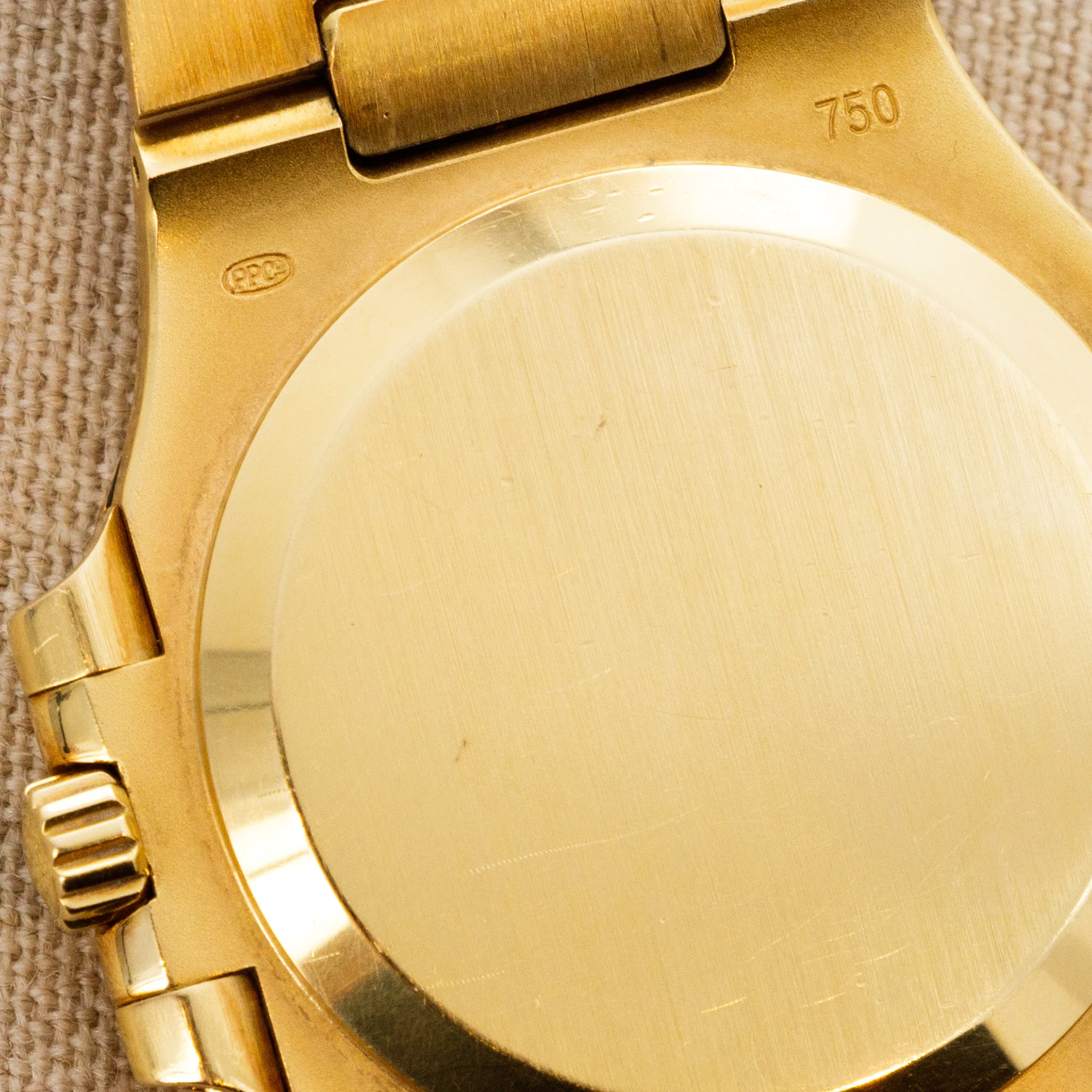 Patek Philippe Yellow Gold Nautilus Watch Ref. 3800 - Image 5