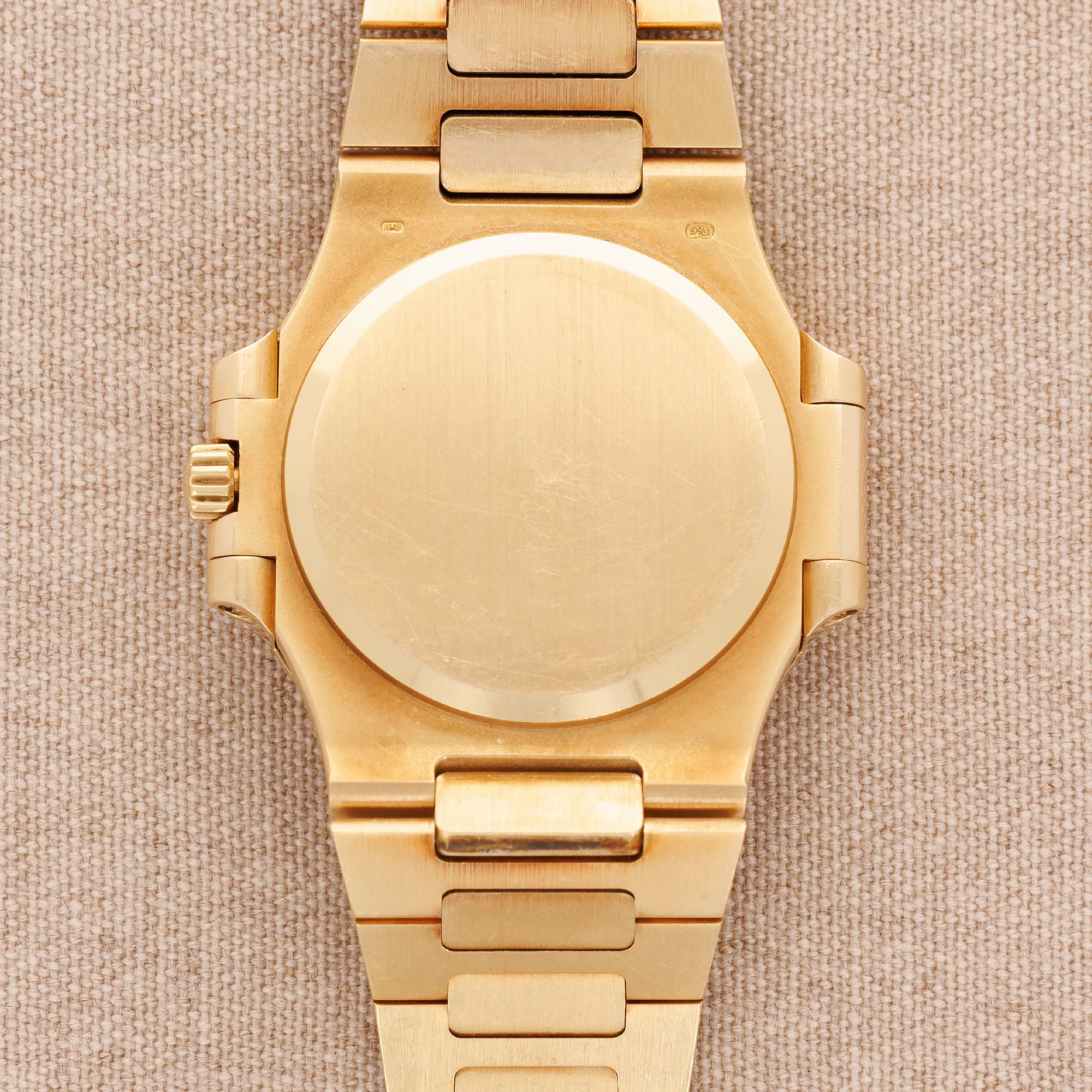 Patek Philippe Yellow Gold Nautilus Watch Ref. 3800 - Image 3