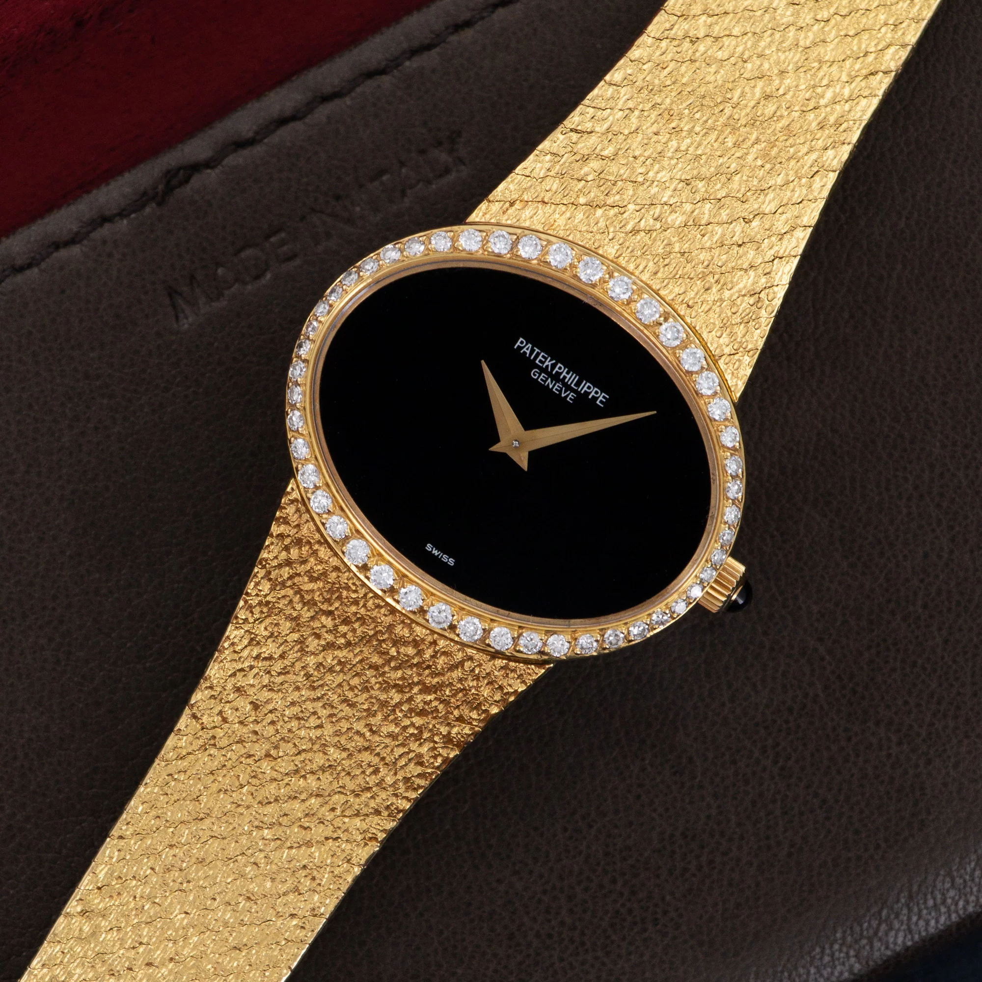 Patek Philippe Yellow Gold Onyx Diamond Watch - Image 2