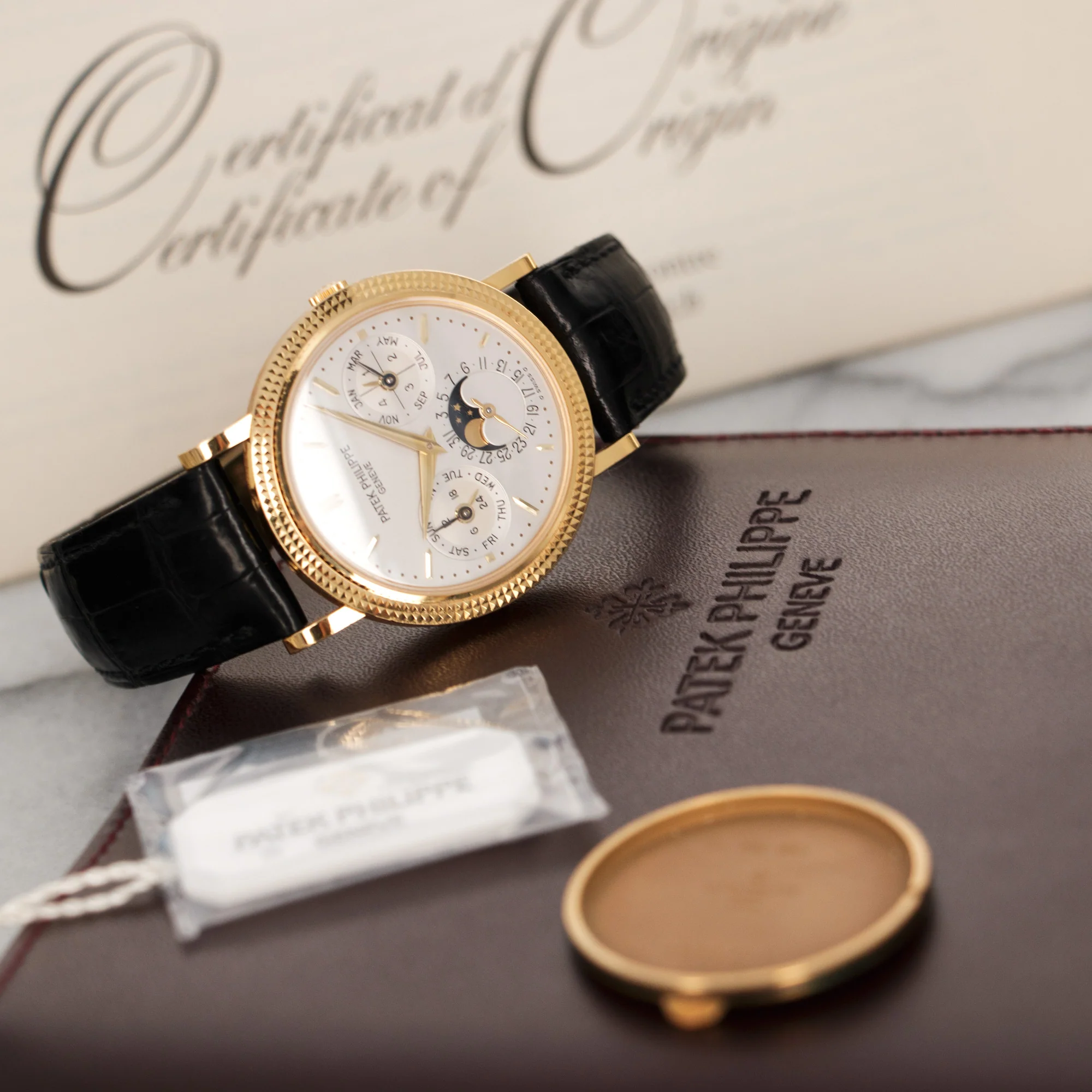 Patek Philippe Yellow Gold Perpetual Calendar Automatic Watch Ref. 5039 - Image 6