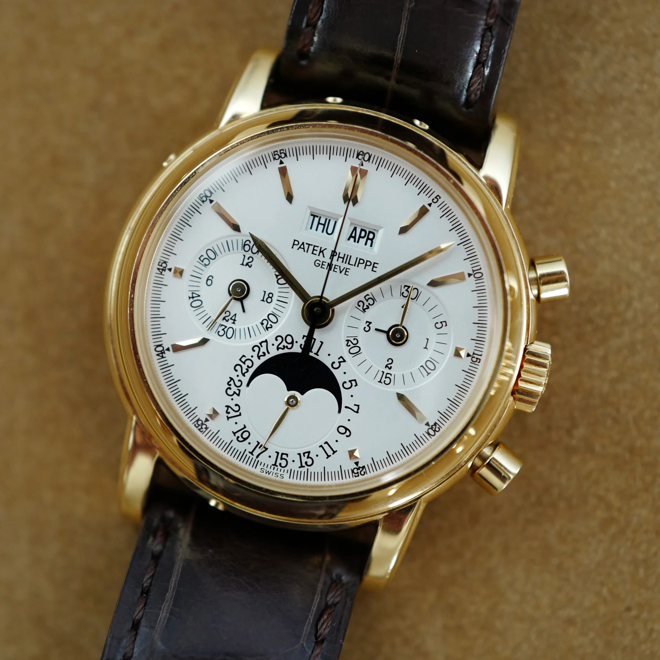 Patek Philippe Yellow Gold Perpetual Calendar Chronograph Watch Ref. 3970 - Image 3
