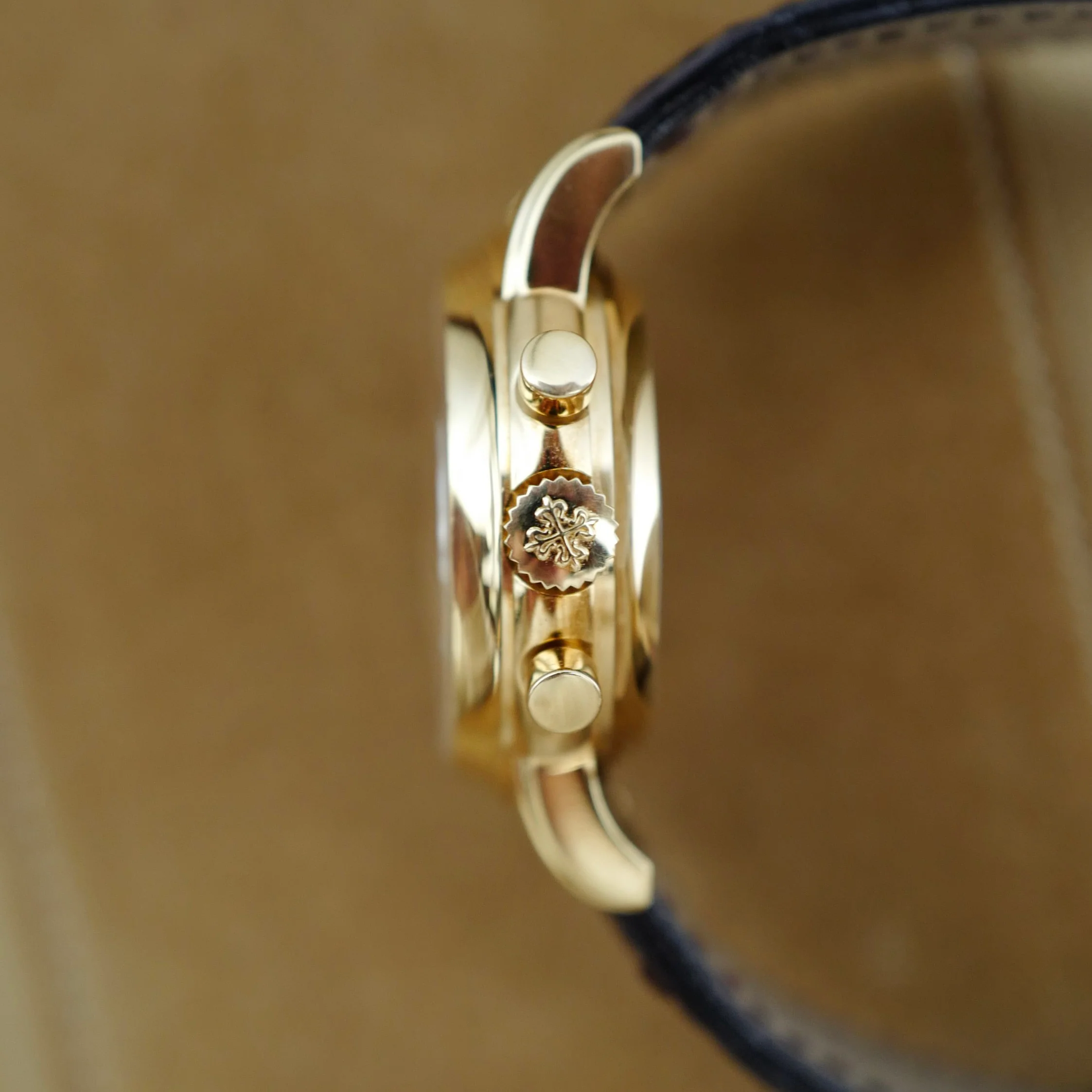 Patek Philippe Yellow Gold Perpetual Calendar Chronograph Watch Ref. 3970 - Image 8