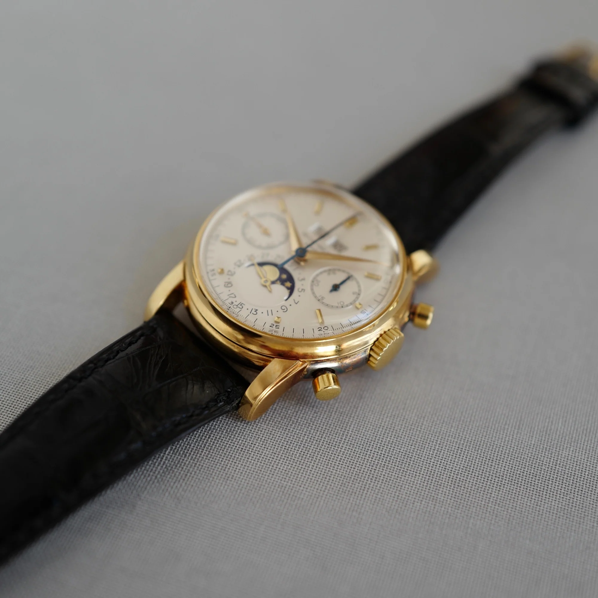 Patek Philippe Yellow Gold Perpetual Calendar Chronograph Watch Ref. 2499 - Image 8