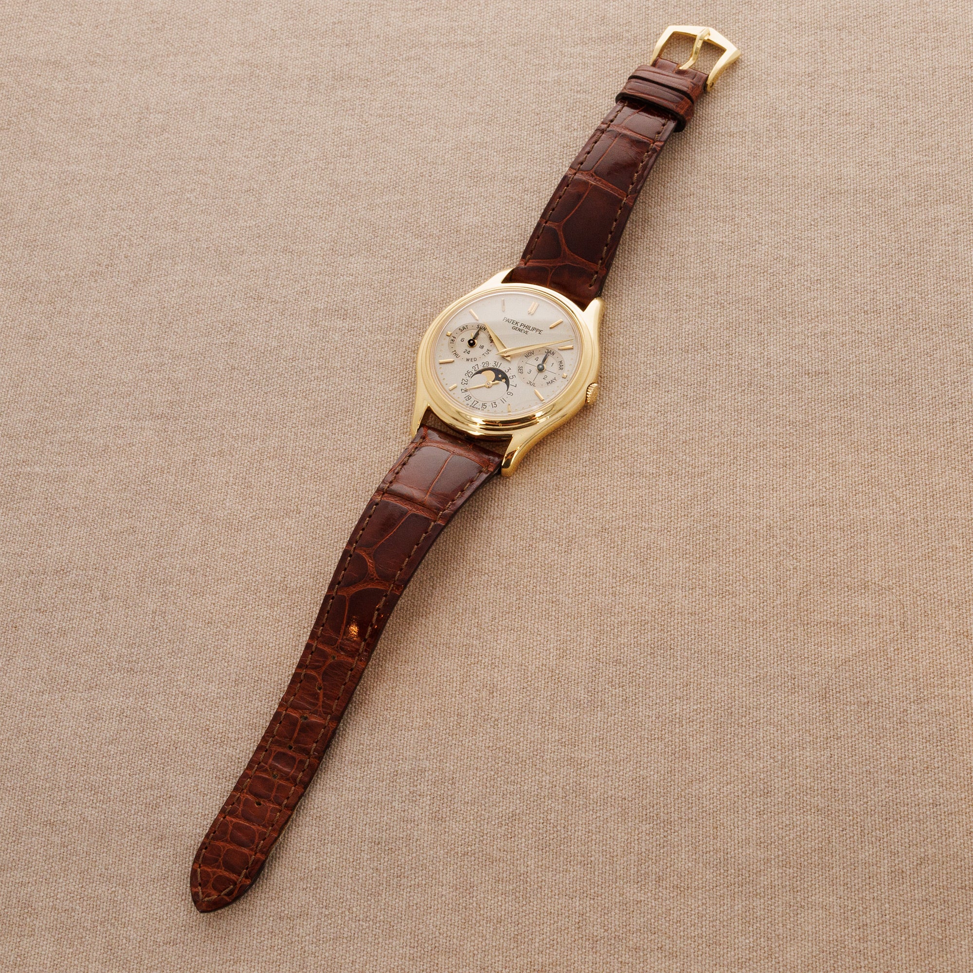 Patek Philippe Yellow Gold Perpetual Calendar Ref. 3940 - Image 5