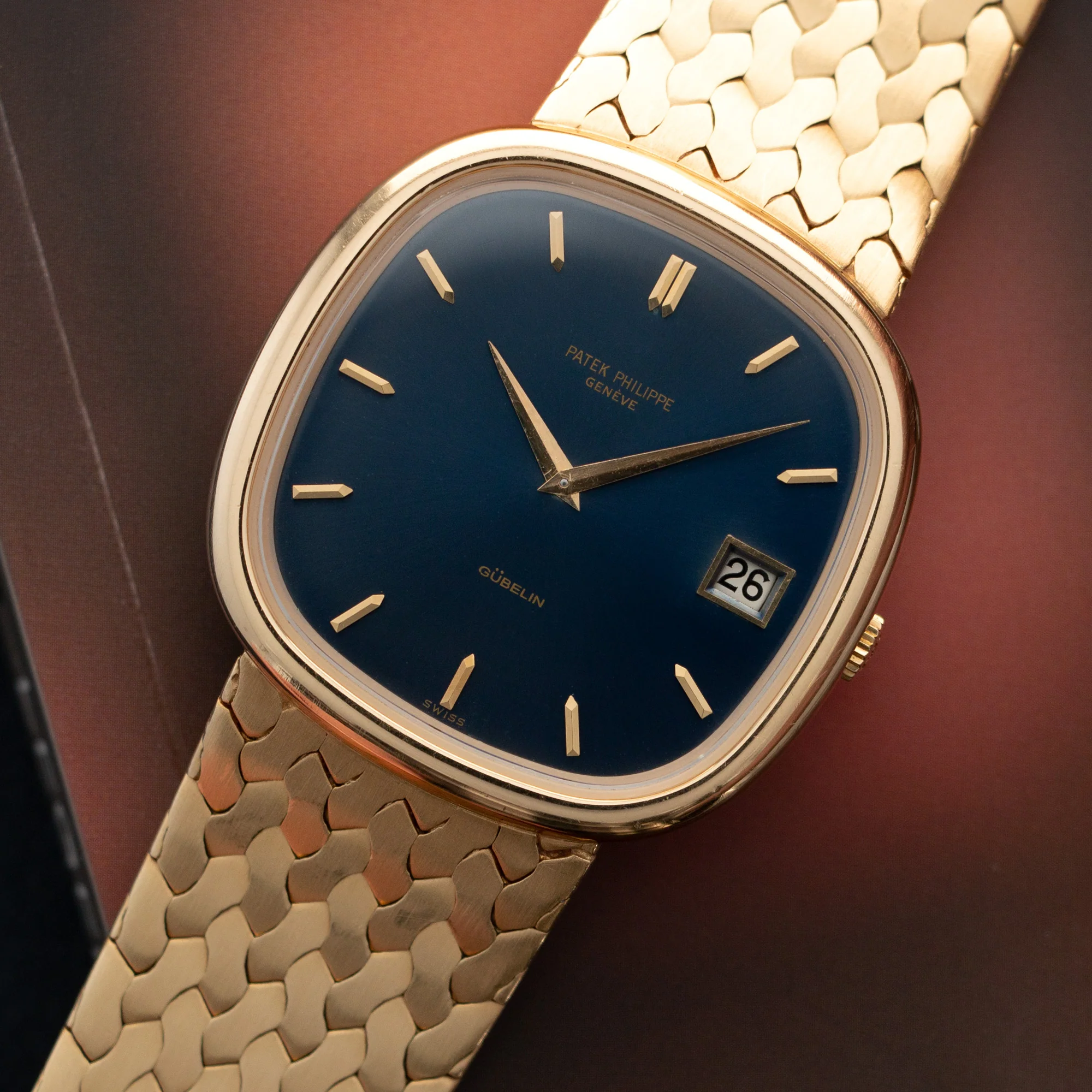 Patek Philippe Yellow Gold TV-Shaped, Cushion Automatic Watch Ref. 3604, Retailed by Gubelin - Image 2