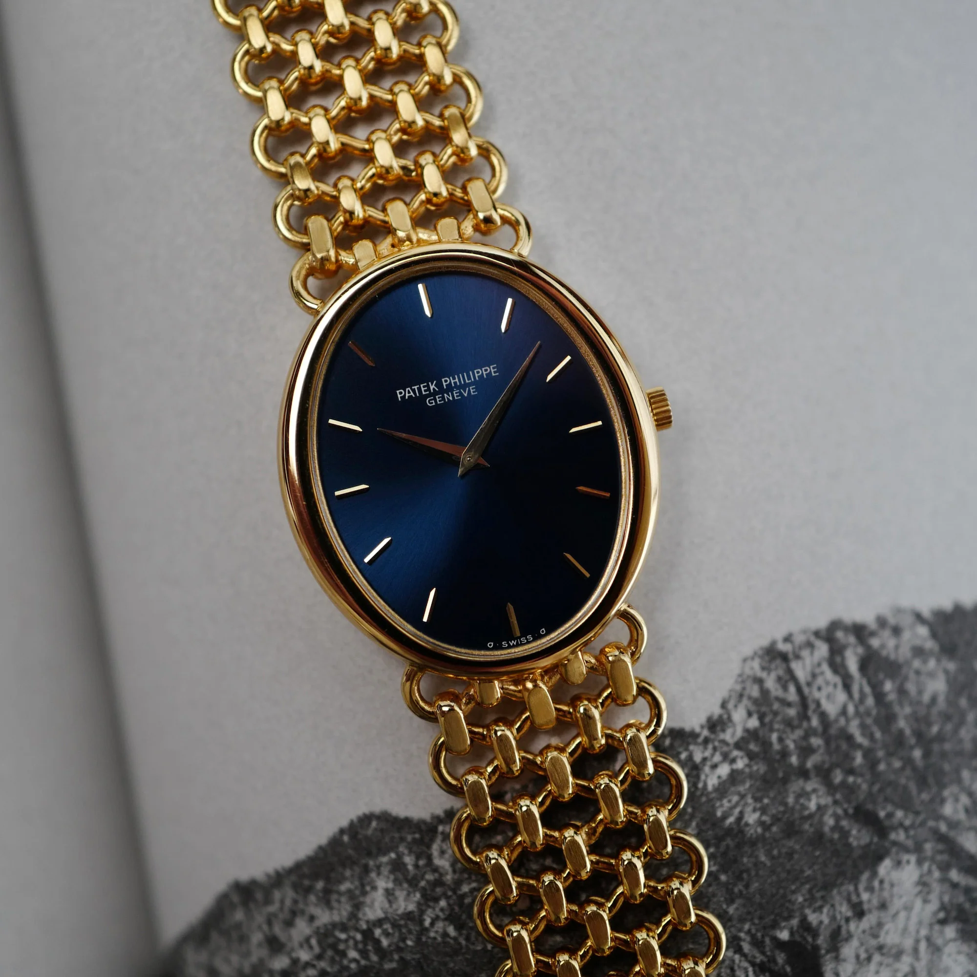 Patek Philippe Yellow Gold Vintage Jumbo Ellipse Ref. 3798/3 on JPE Chain Band - Image 3