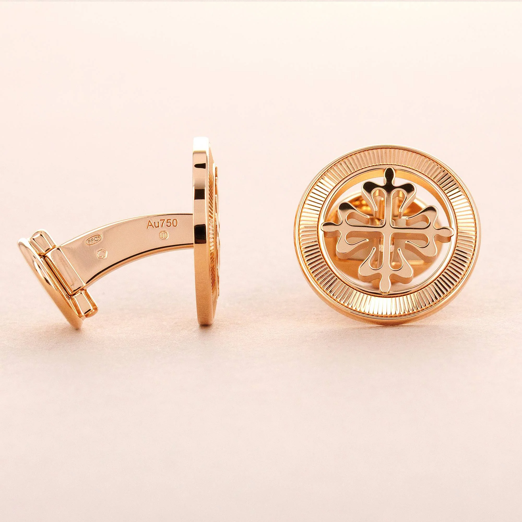 Patek Phillipe Rose Gold Calatrava Cufflinks (Objet) - Image 3