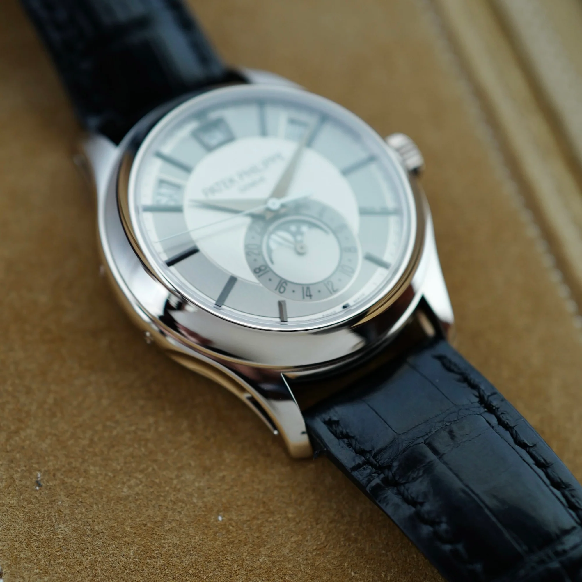 Patek Philippe White Gold Annual Calendar Ref. 5205 - Image 4