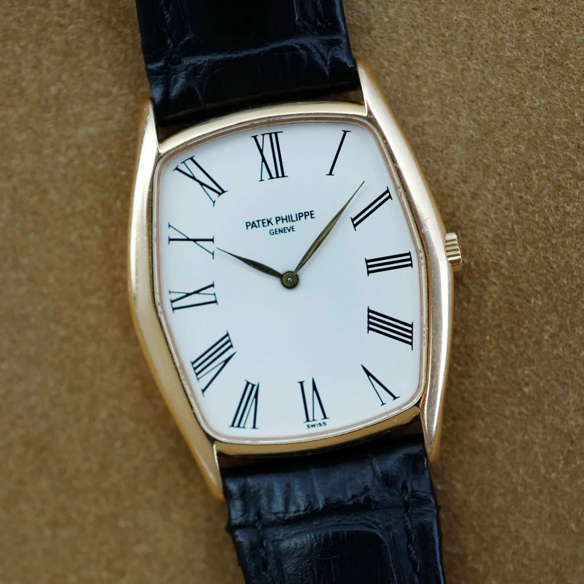 Patek Phillipe Yellow Gold Gondolo Watch Ref. 3842 - Image 4