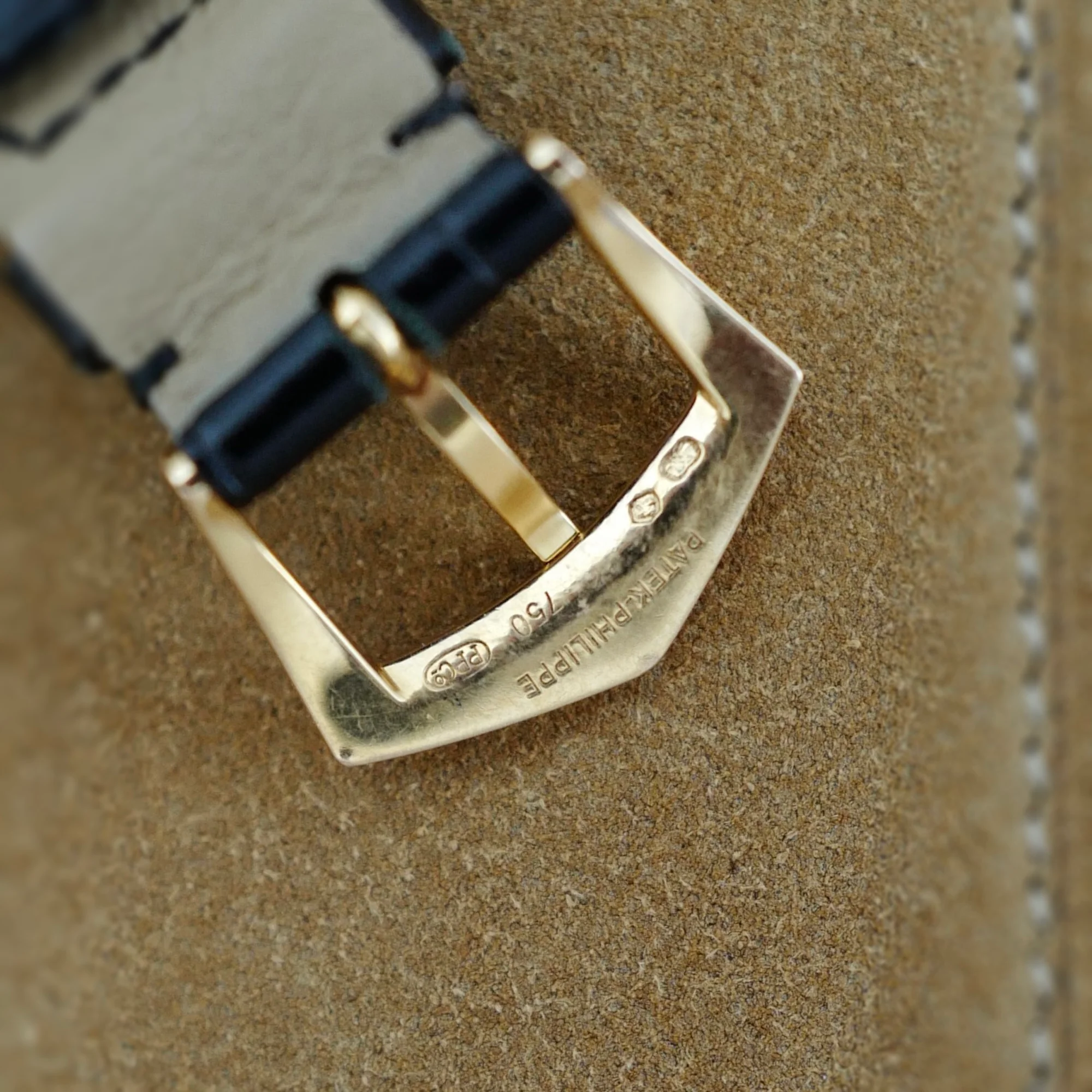 Patek Phillipe Yellow Gold Gondolo Watch Ref. 3842 - Image 8