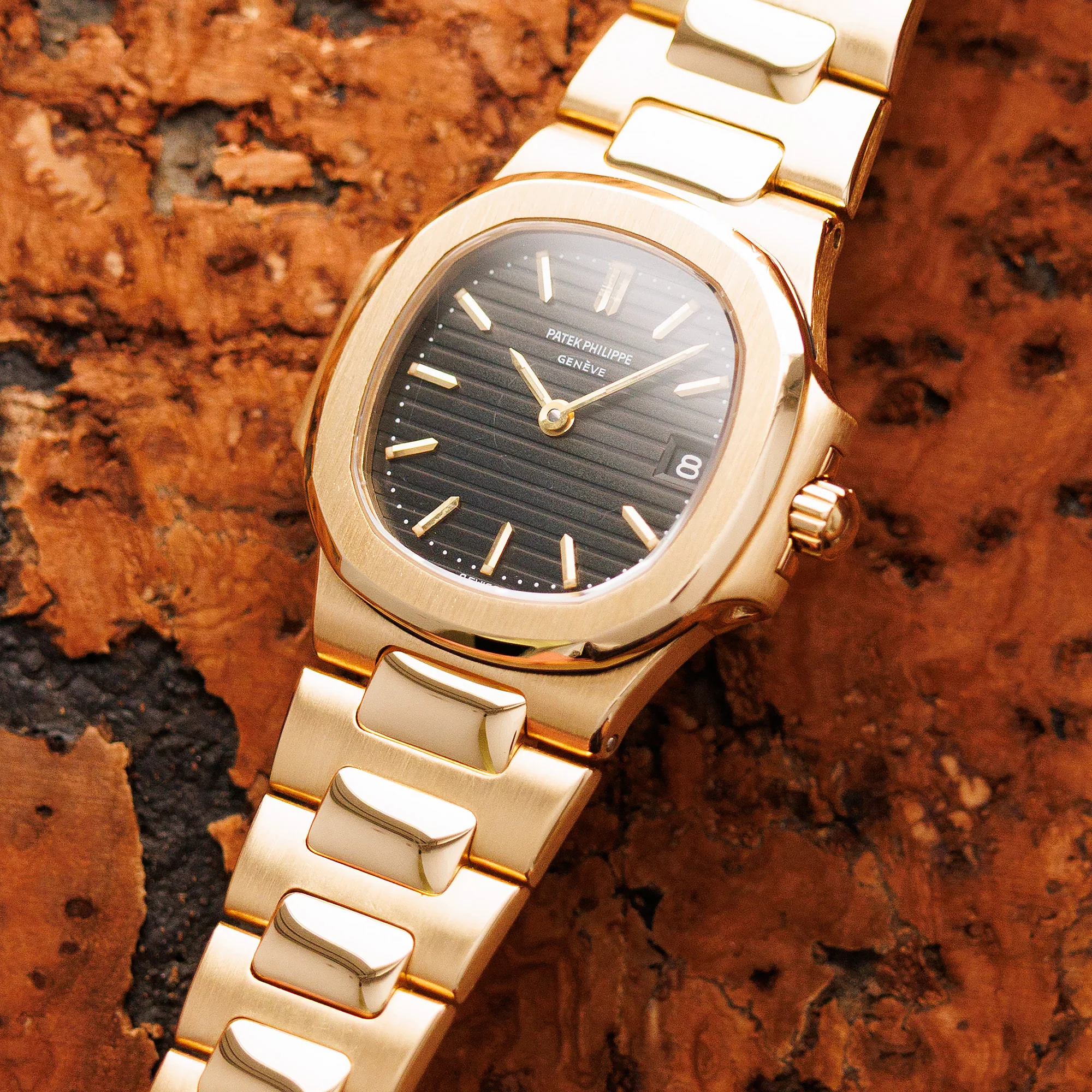 Patek Phillipe Yellow Gold Mini Nautilus Ref. 4700 - Image 2