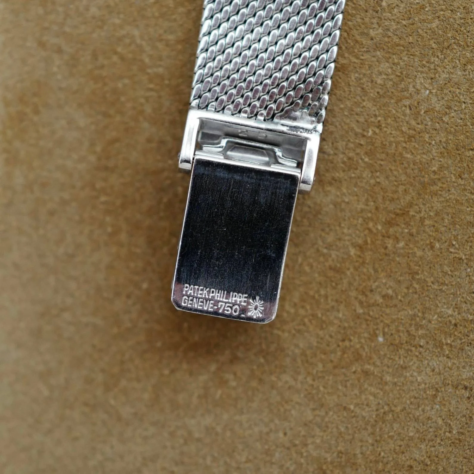 Patek Philippe White Gold Ellipse Diamond Ref. 3377 - Image 5