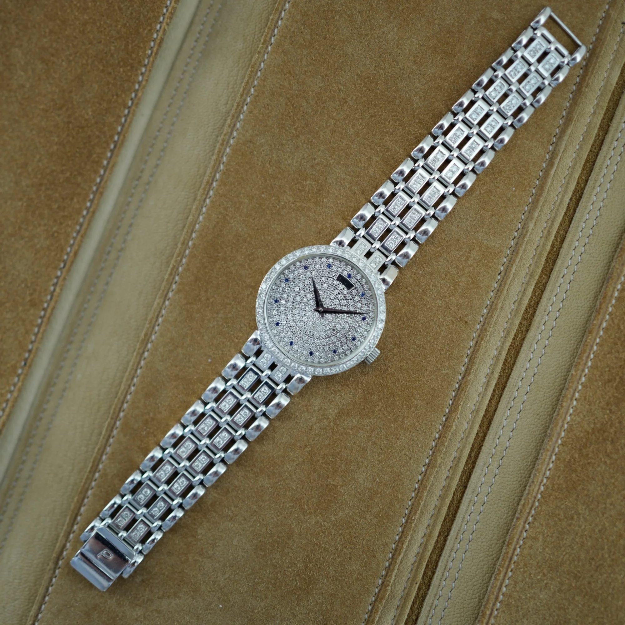 Piaget White Gold Altiplano Ref. 90122 with Diamonds and Sapphires - Image 5