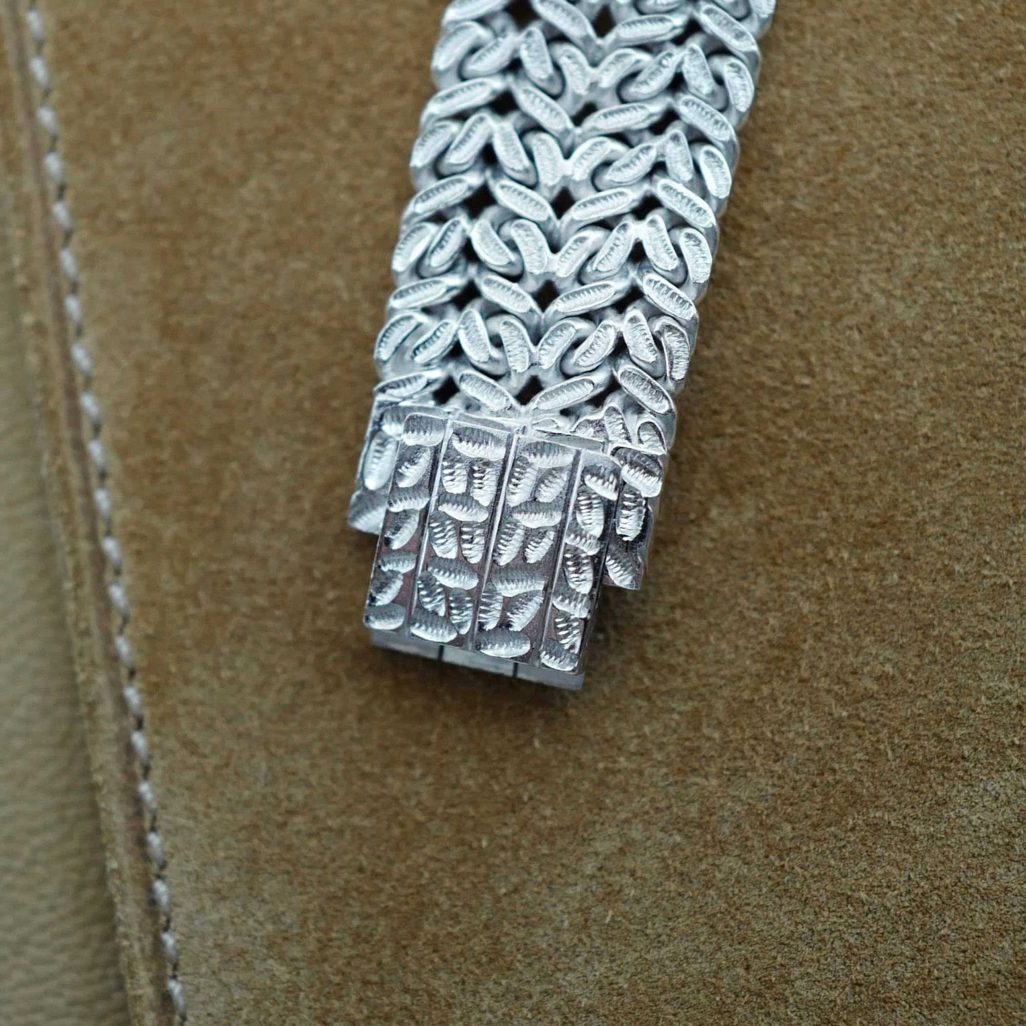 Piaget White Gold Ladies Lapis Dial Diamond Bezel Watch Ref. 9338 - Image 5