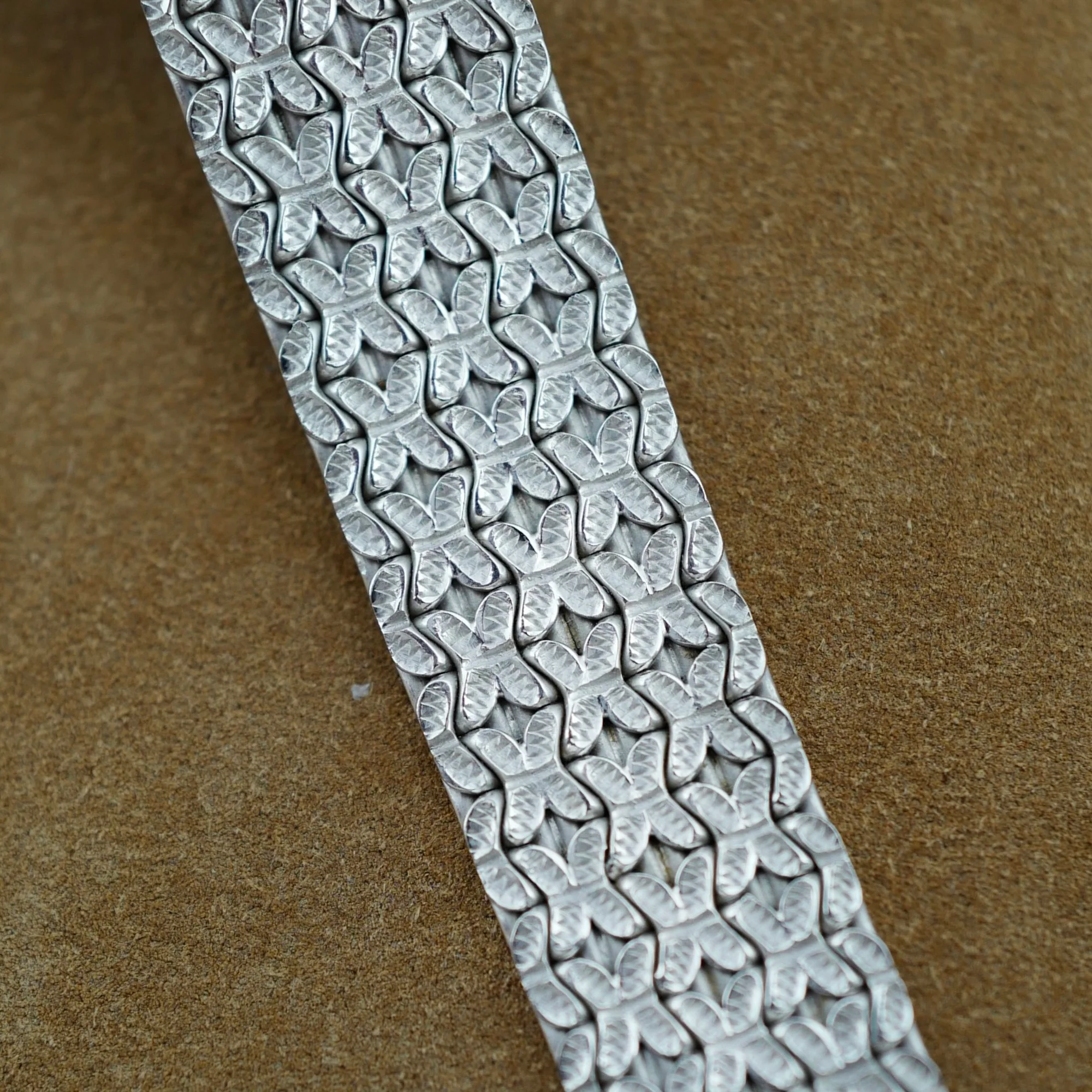 Piaget White Gold Watch Ref. 9806 with Onyx & Mother of Pearl - Image 7