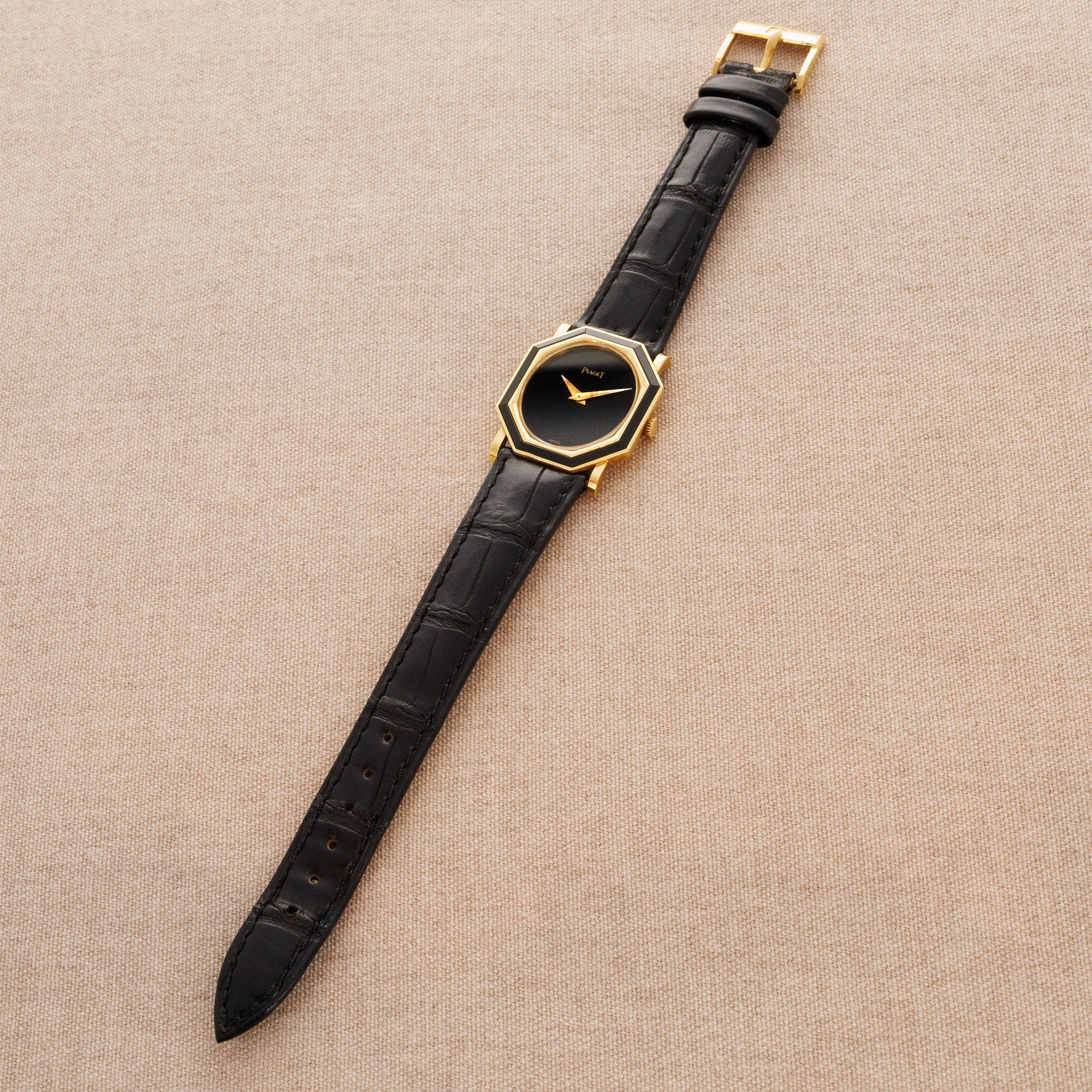 Piaget Yellow Gold and Onyx Watch Ref. 9341 - Image 4
