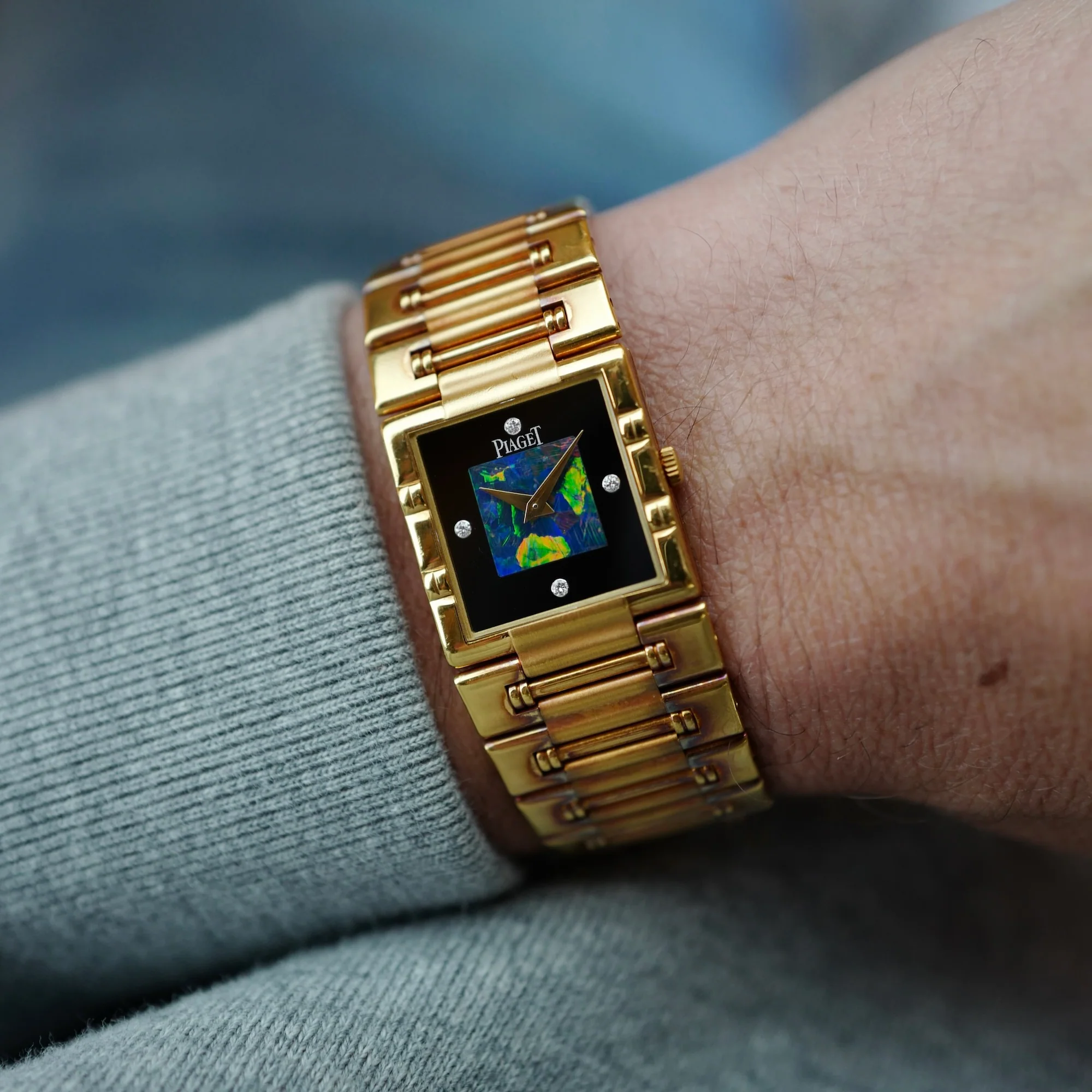 Piaget Yellow Gold Dancer Opal and Onyx Ref. 80317 - Image 3