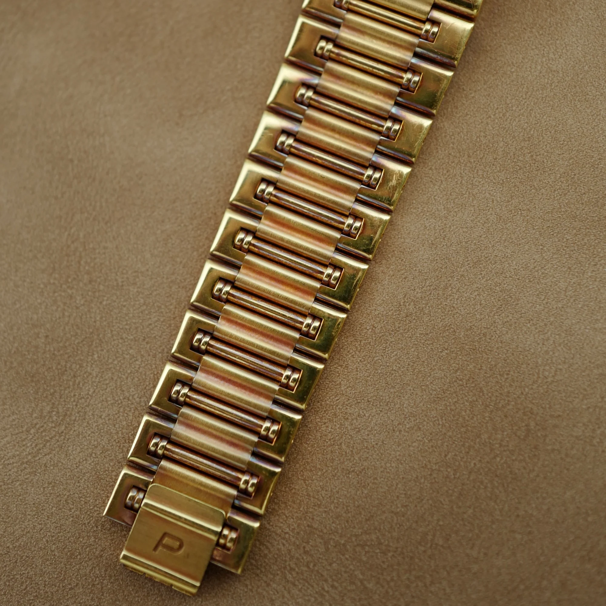 Piaget Yellow Gold Dancer Opal and Onyx Ref. 80317 - Image 6