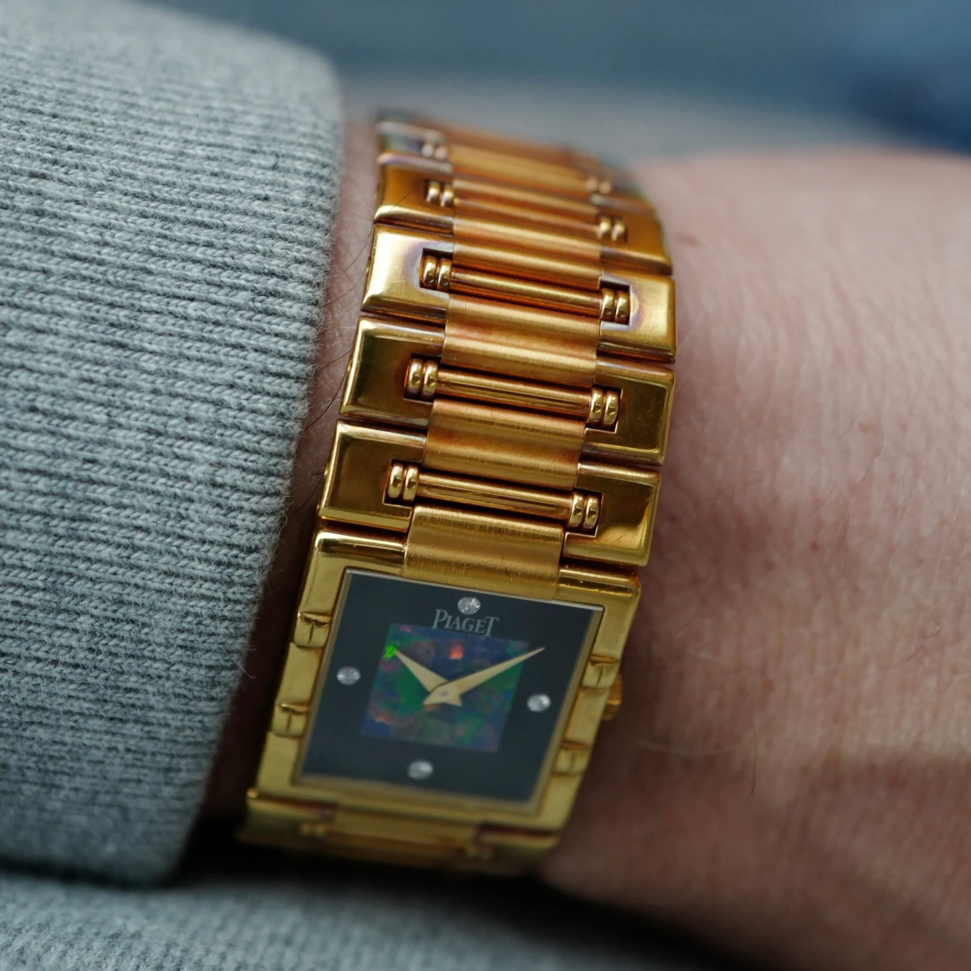 Piaget Yellow Gold Dancer Opal and Onyx Ref. 80317 - Image 8