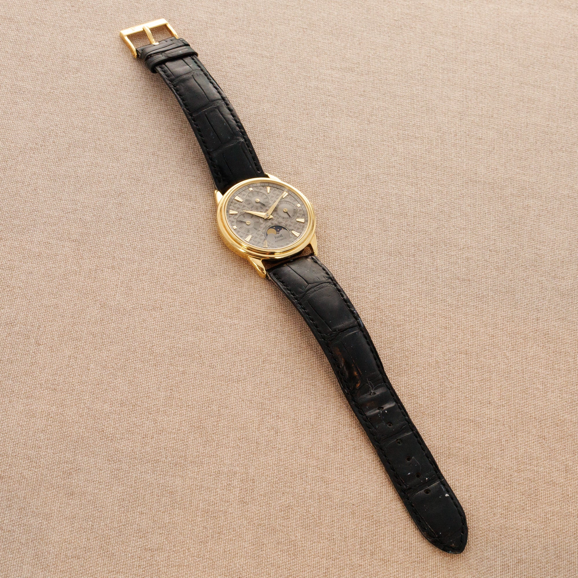 Piaget Yellow Gold Gouverneur Triple Calendar Ref. 15958 with Rare Textured Dial - Image 3