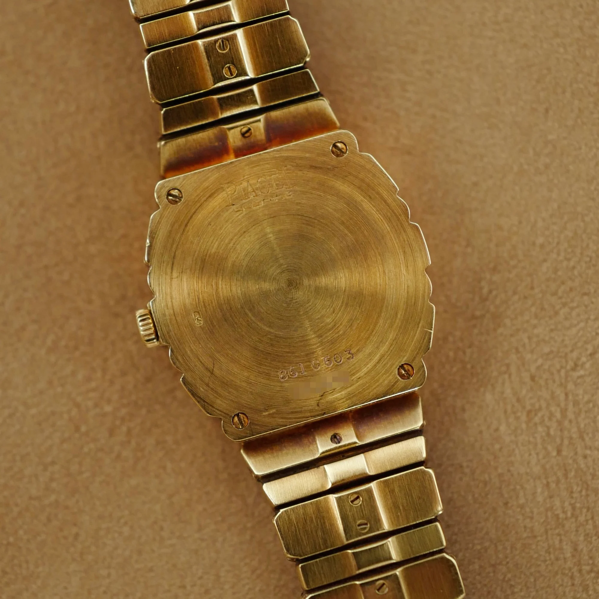 Piaget Yellow Gold Polo Ref. 861 with Mother of Pearl & Opal dial and Sapphire and Diamond Bracelet - Image 6