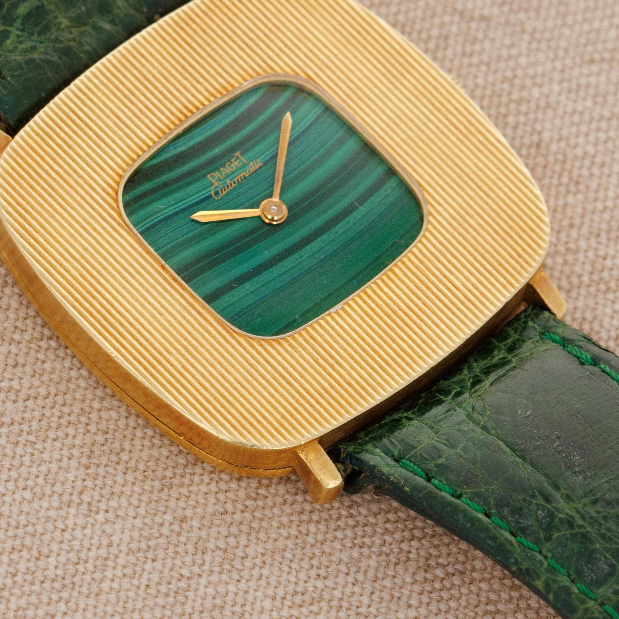 Piaget Yellow Gold TV Shaped Watch with Malachite Dial - Image 4
