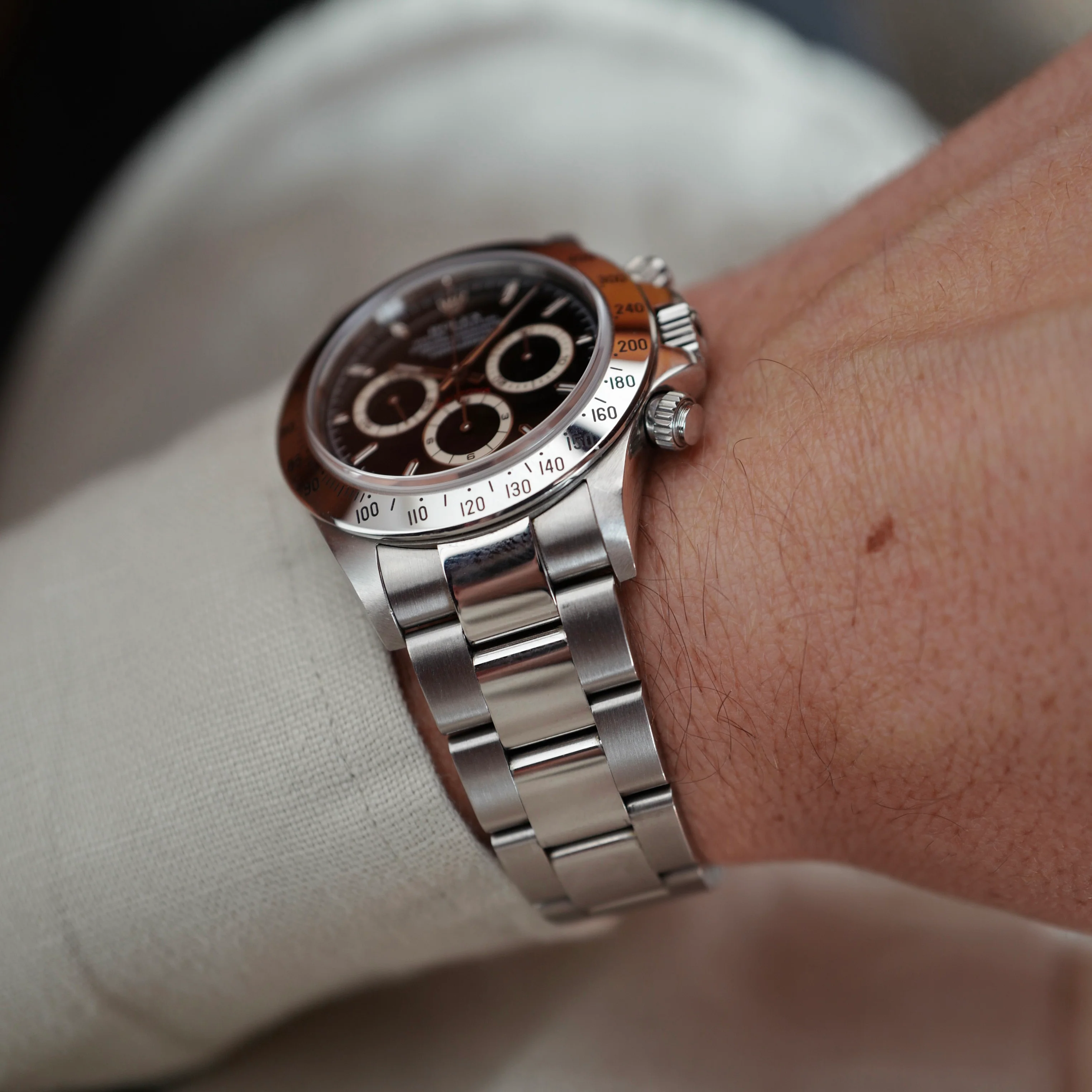 Rolex Cosmograph Daytona Zenith A-Series Ref. 16520 with Paper (NEW ARRIVAL) - Image 2