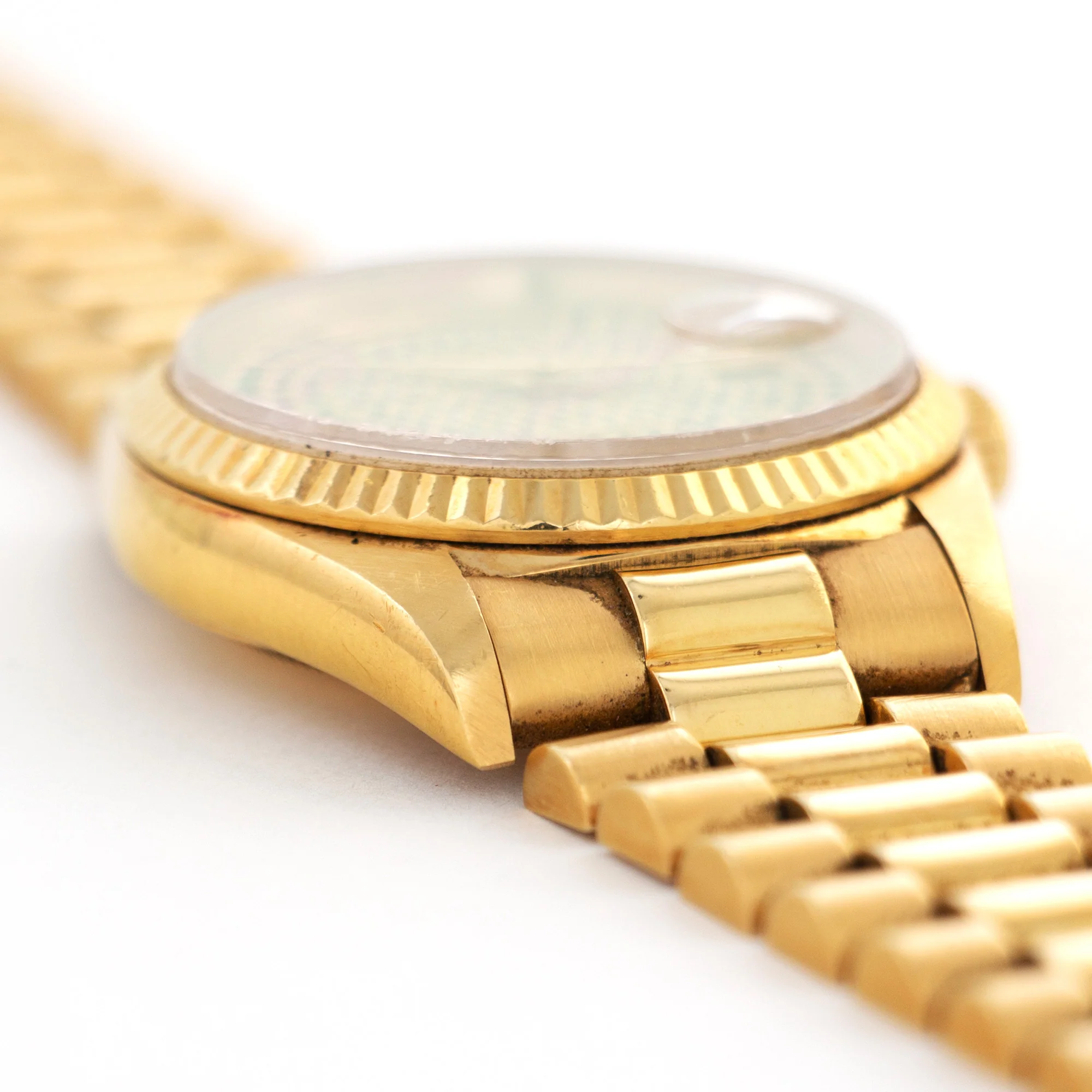 Rolex Day-Date Yellow Gold with Pave Dial Ref. 18238 - Image 3