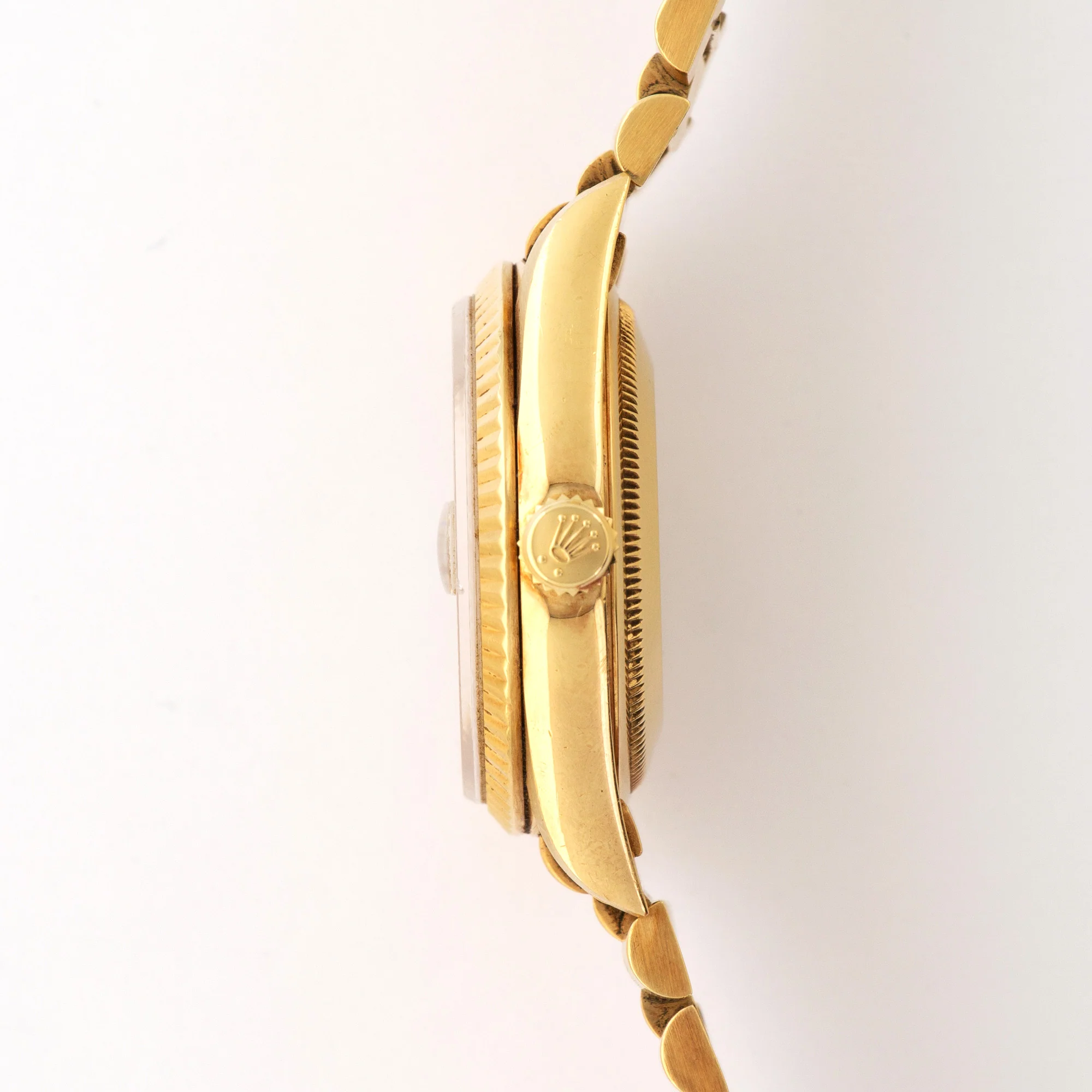 Rolex Day-Date Yellow Gold with Pave Dial Ref. 18238 - Image 4