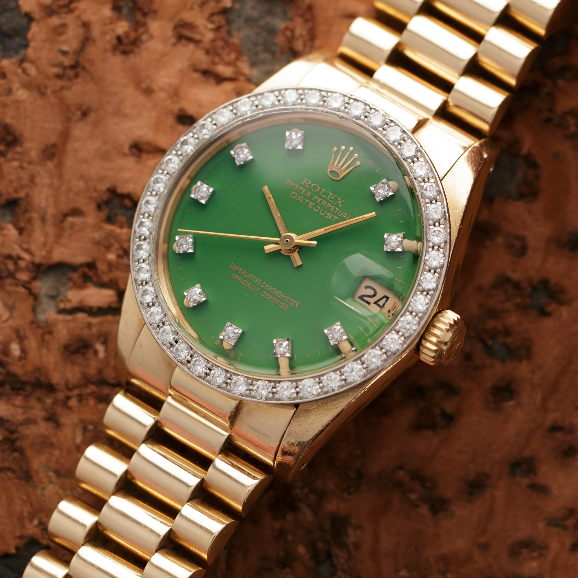 Rolex Midsize Datejust Ref. 6828 with Green Stella Dial - Image 2