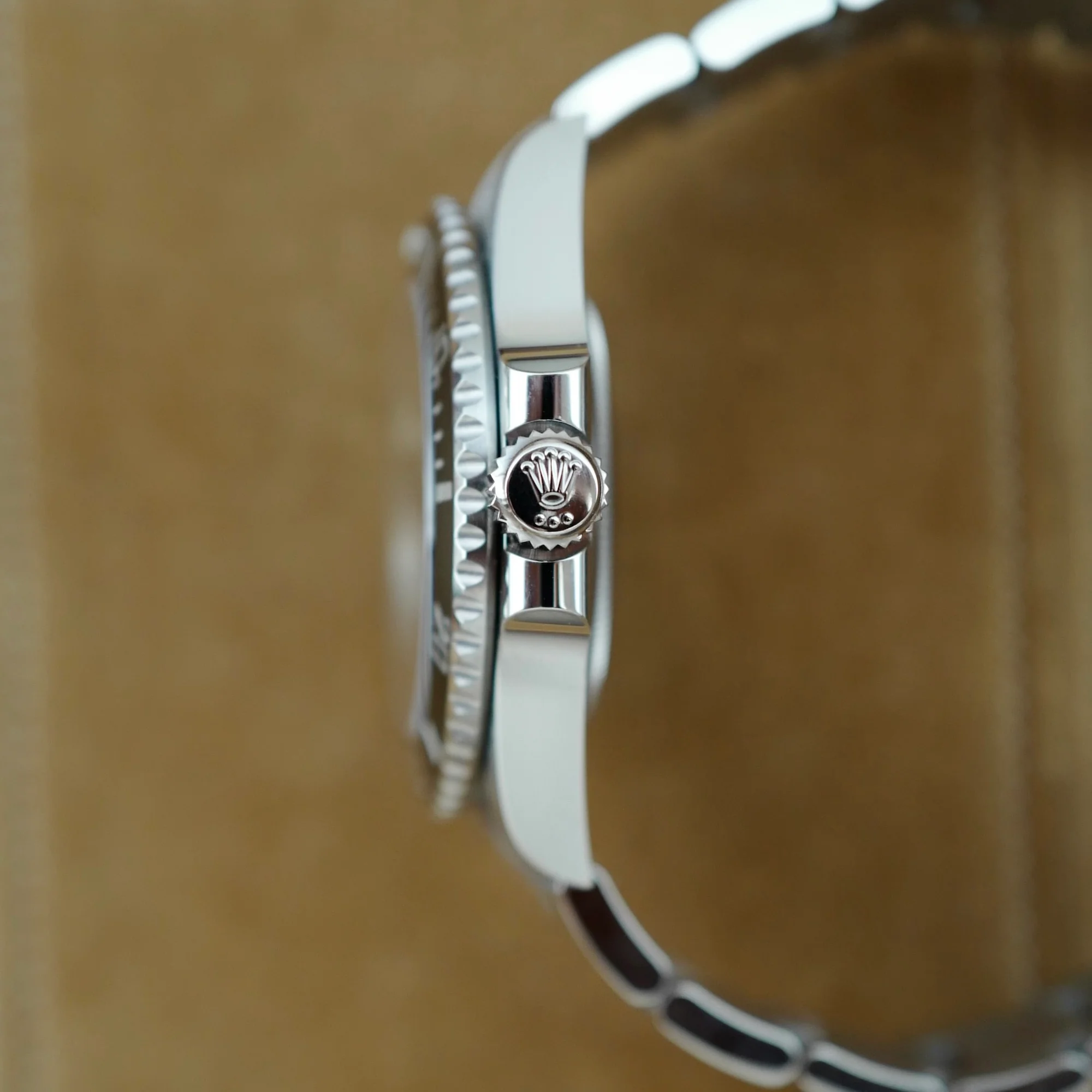 Rolex Steel Submariner Ref. 124060 - Image 6
