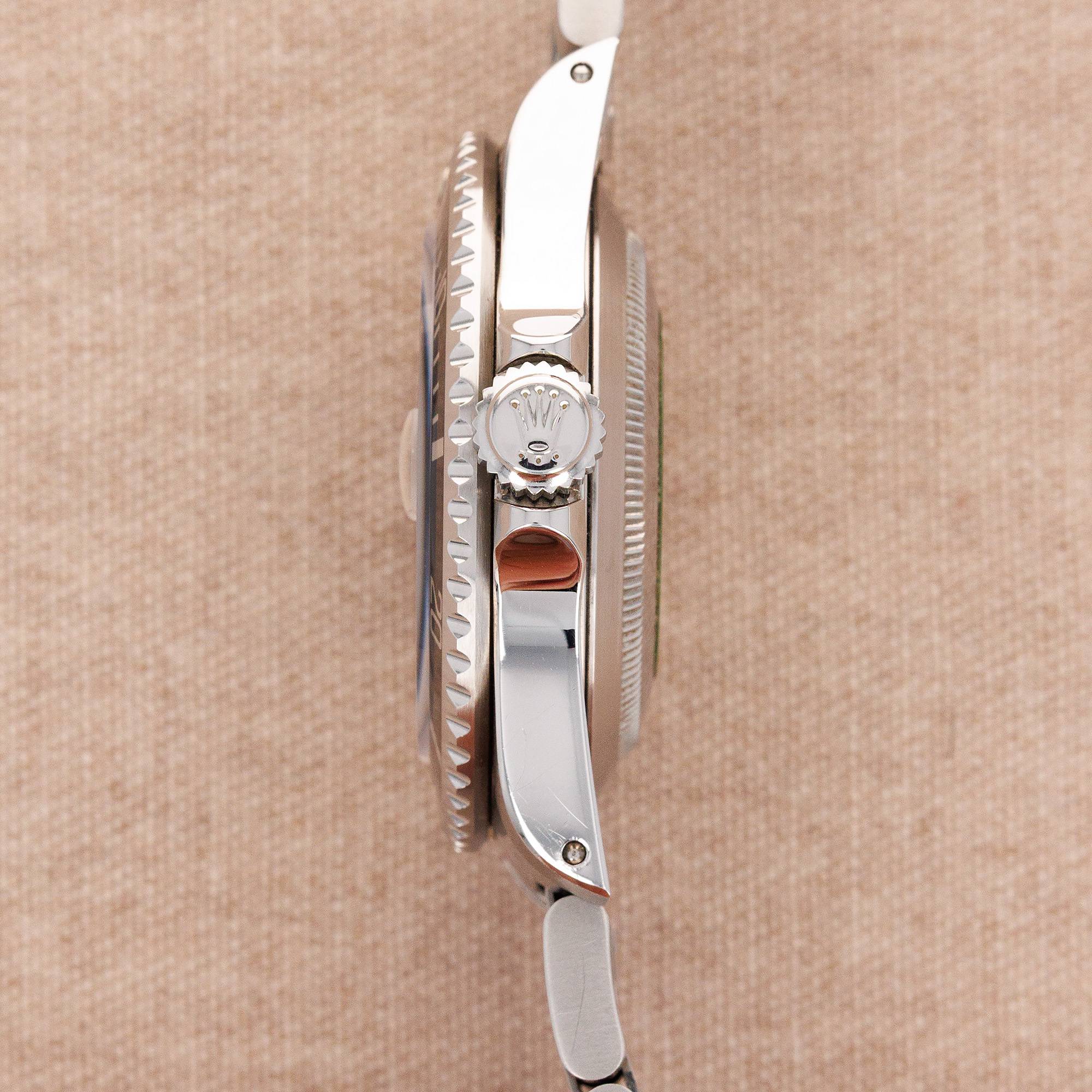 Rolex Steel Submariner Ref. 16610 in Like New Condition - Image 4