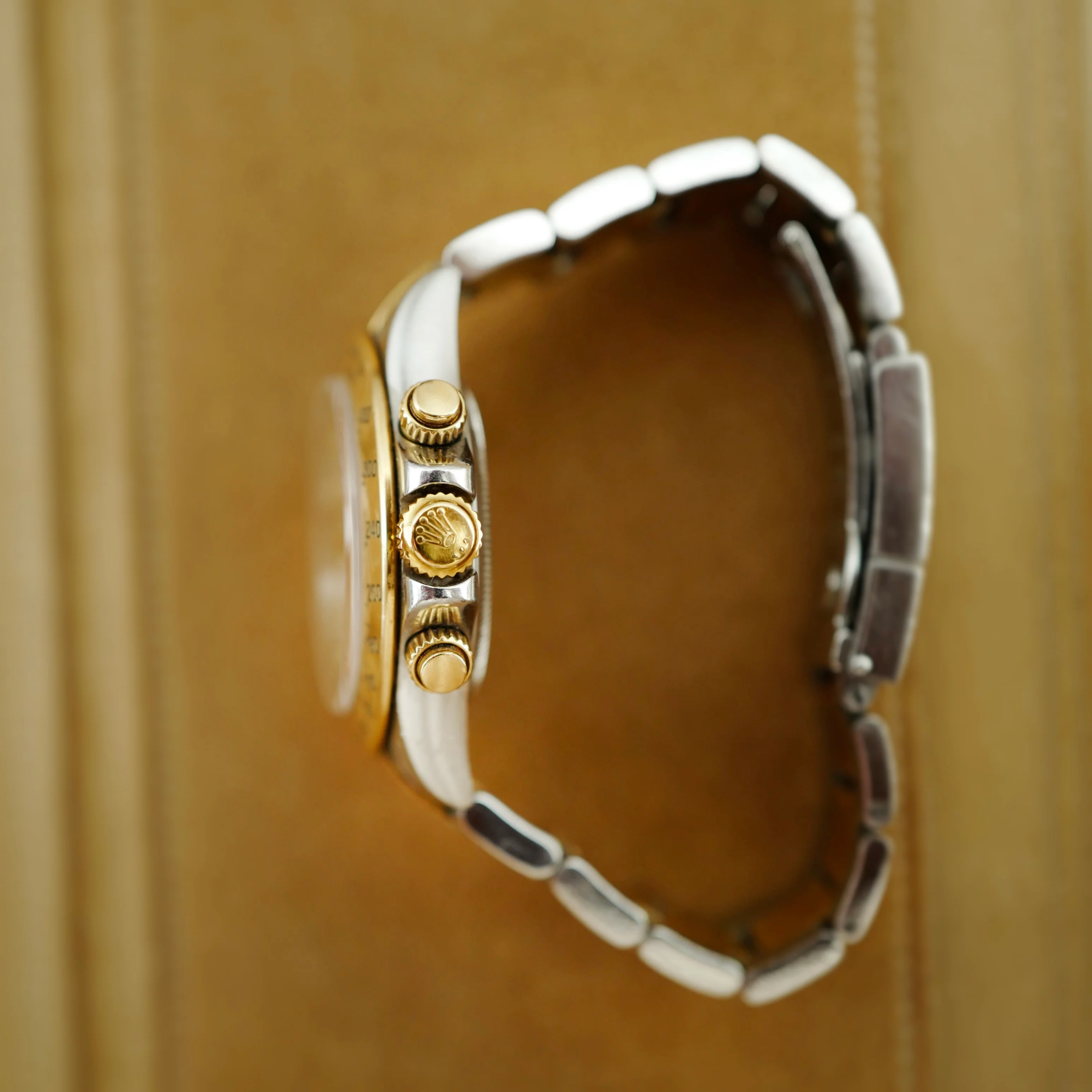 Rolex Two-Tone Daytona Ref. 116523 with Mother of Pearl Dial with Papers (New Arrival) - Image 9