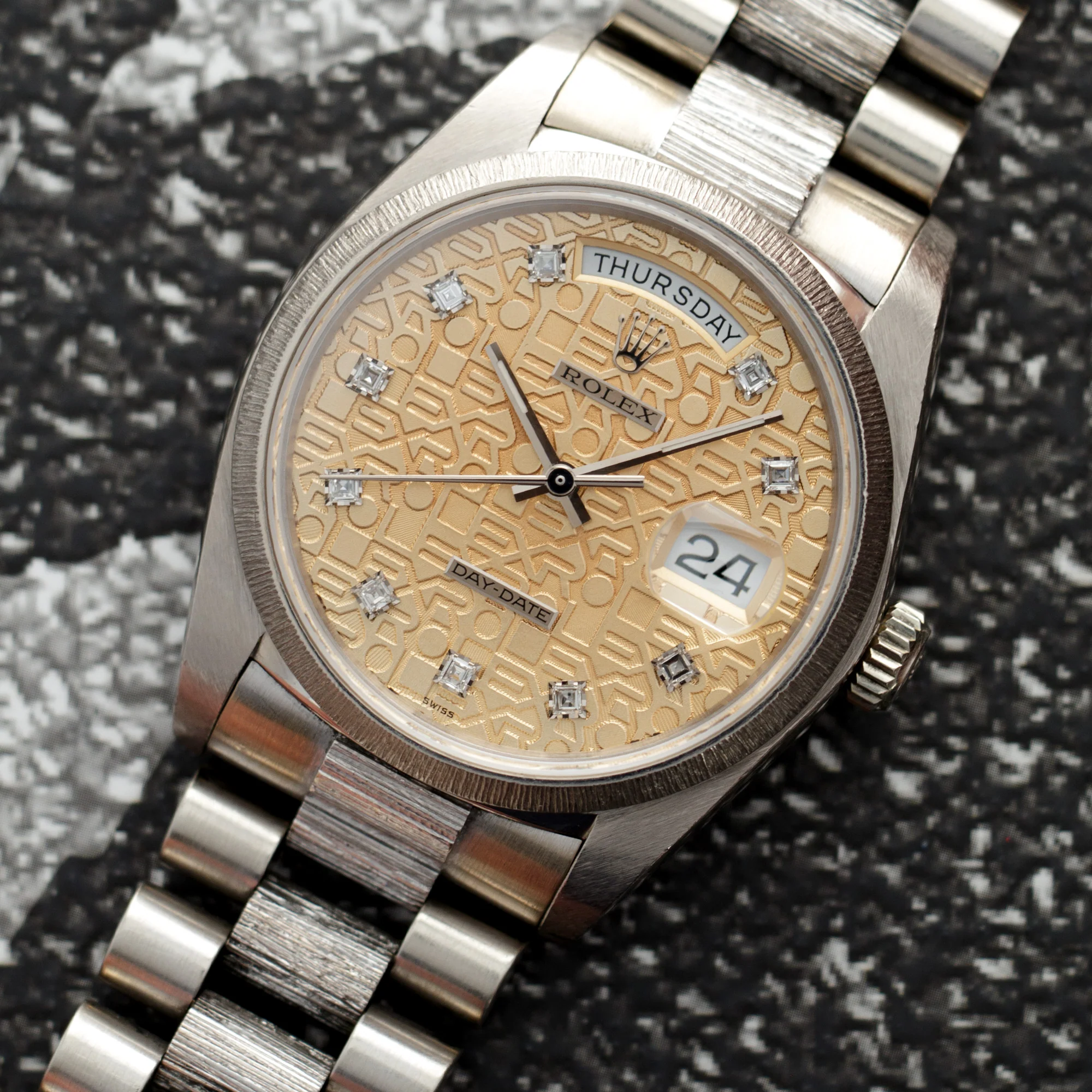 Rolex White Gold Day-Date Bark Watch Ref. 18079 with Salmon Jubilee Dial - Image 2