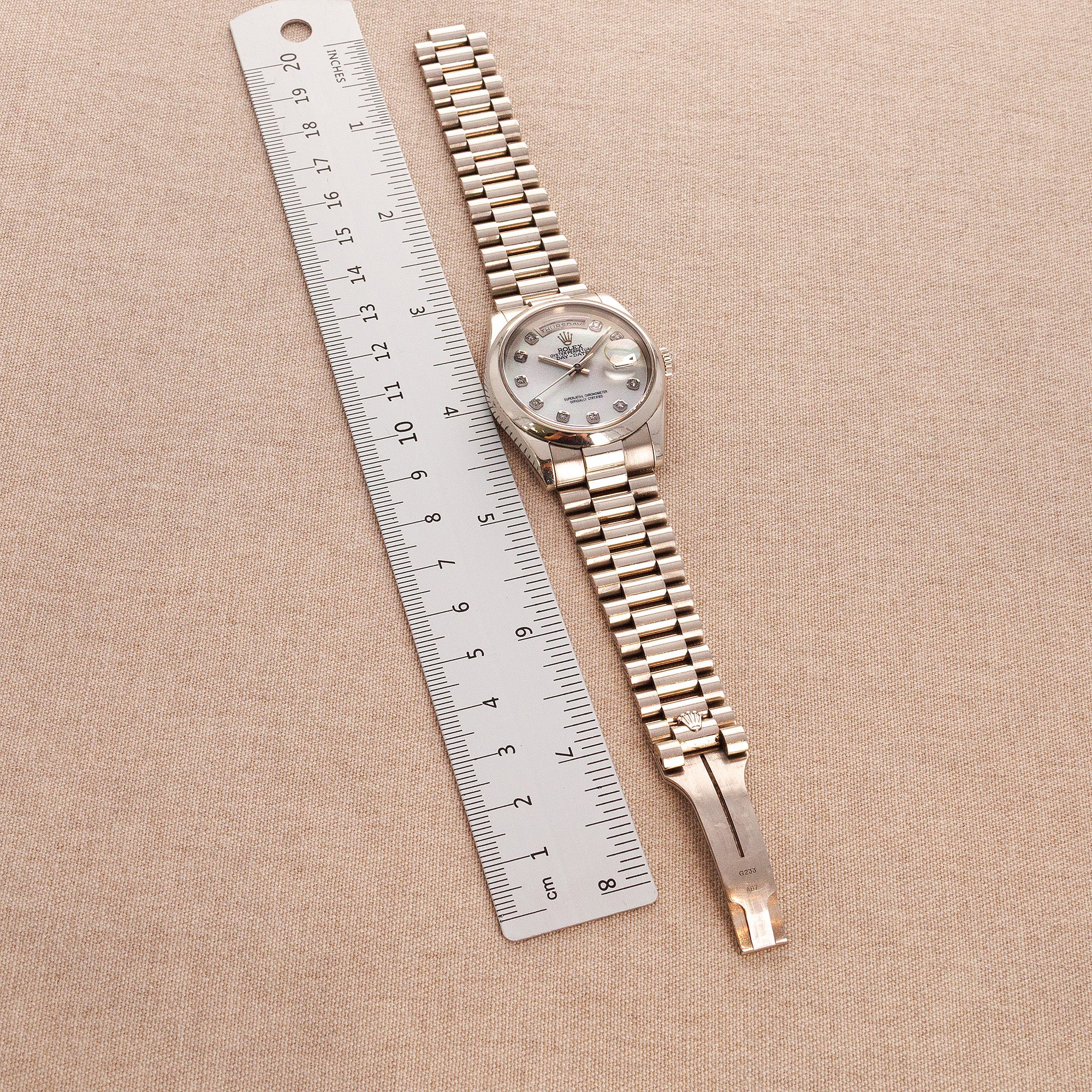 Rolex White Gold Day Date Ref. 118209 with Mother of Pearl Dial - Image 6
