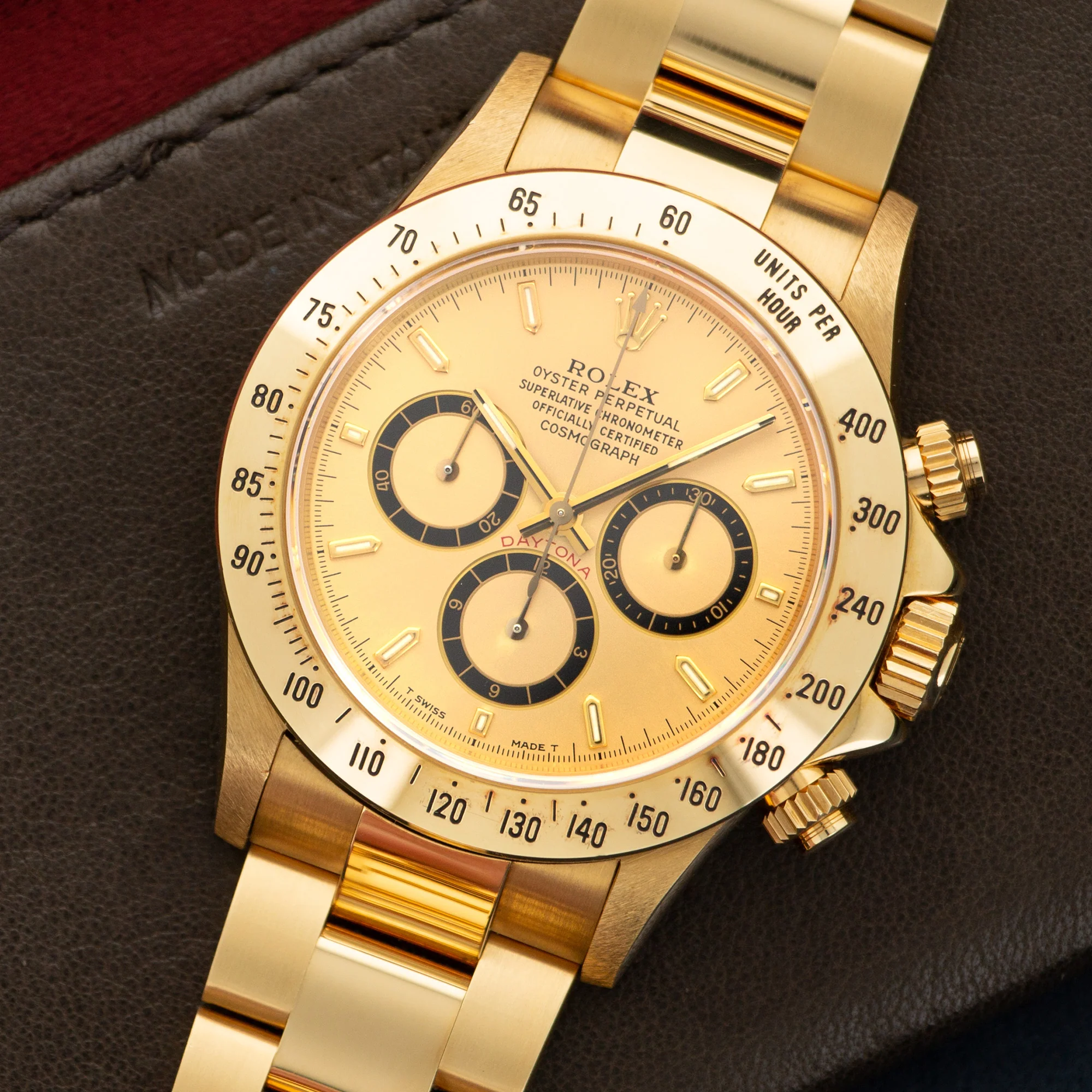 Rolex Yellow Gold Cosmograph Daytona Watch Ref. 16528 - Image 2