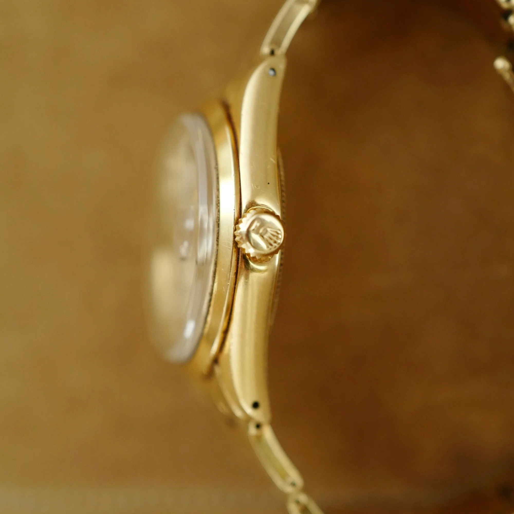 Rolex Yellow Gold Date Ref. 1500 - Image 6
