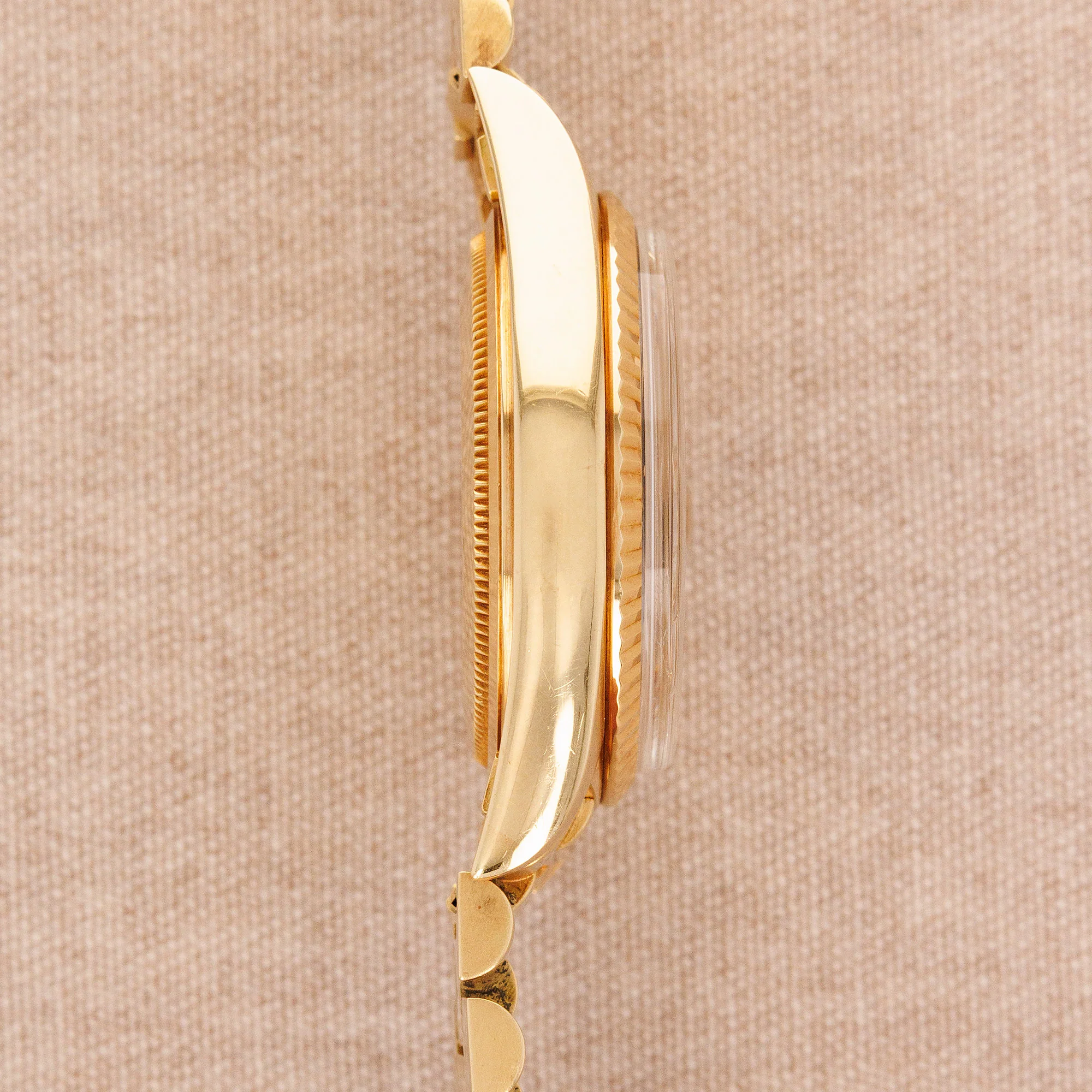Rolex Yellow Gold Day-Date Ref. 1803 with Flawless Matte Black dial - Image 5